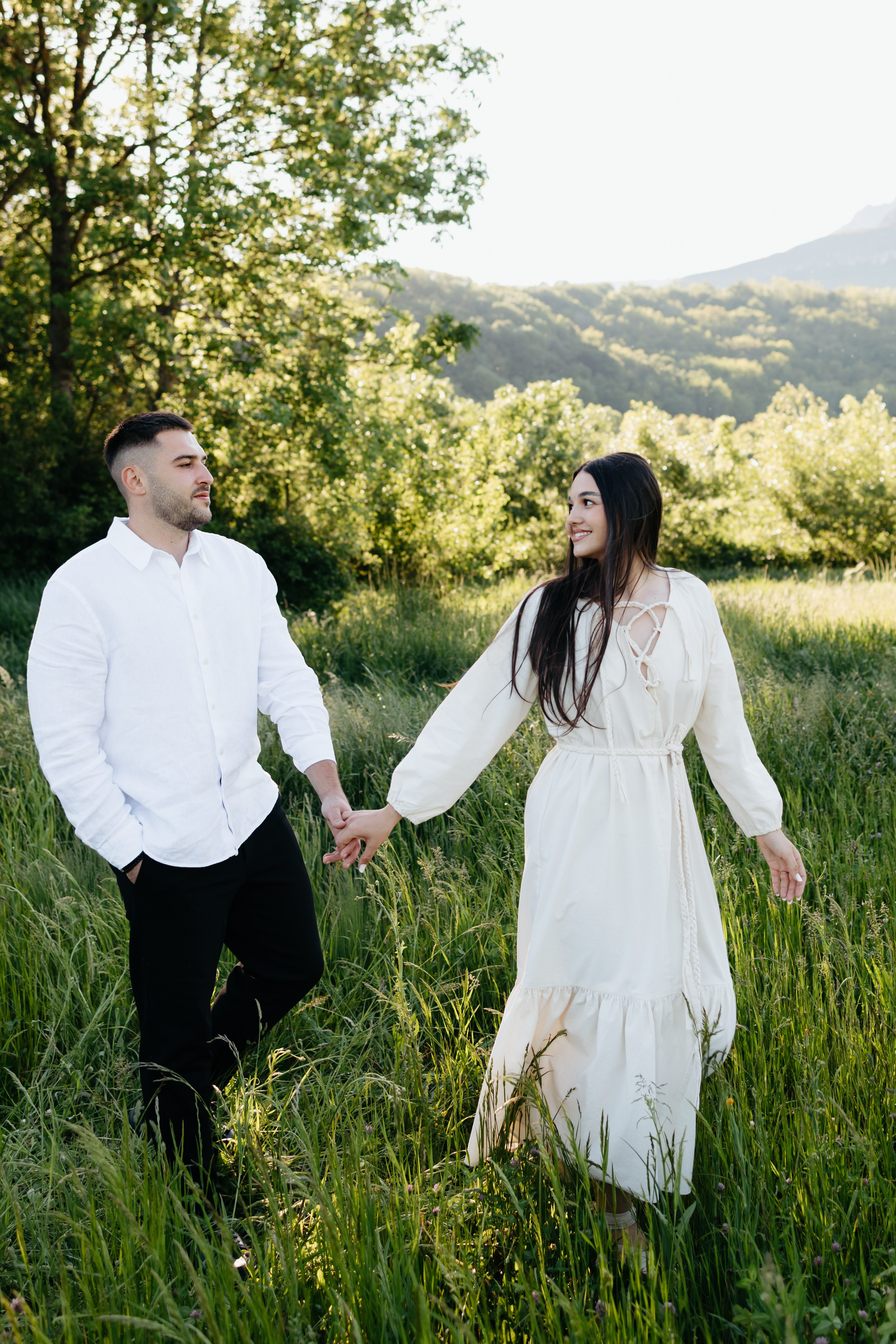 BIANCA & RAUL’S ENGAGEMENT. Wedding Photographer Editorial Storytelling Cluj, Romania & Europe|Lore Photography