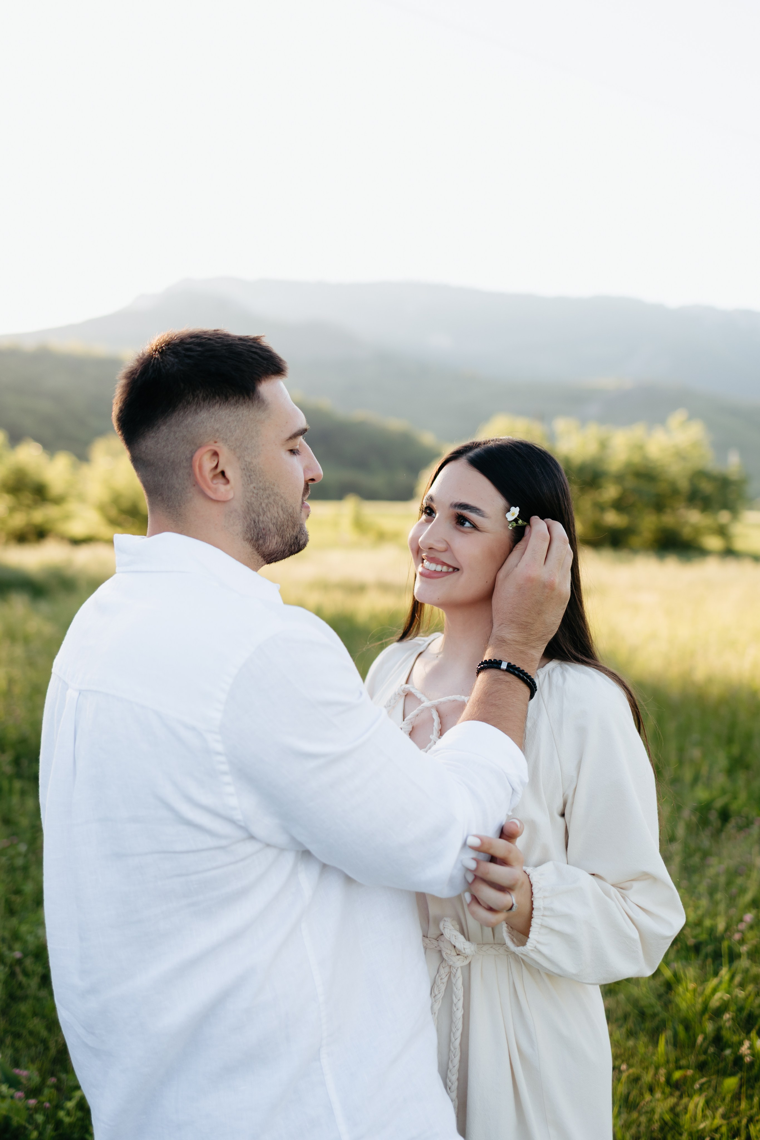 BIANCA & RAUL’S ENGAGEMENT. Wedding Photographer Editorial Storytelling Cluj, Romania & Europe|Lore Photography