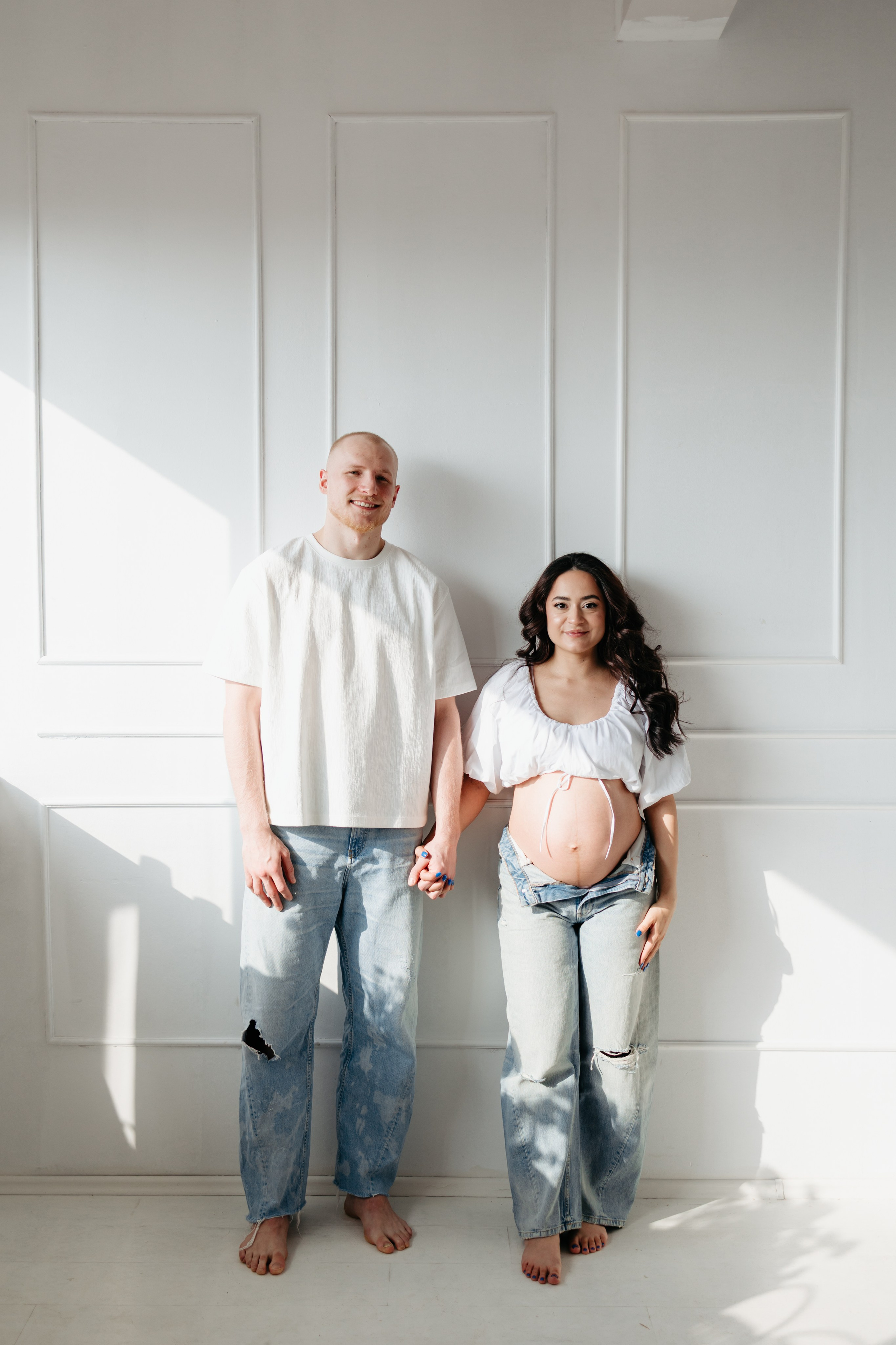 MAYRA & TREY’S MATERNITY STUDIO SESSION. Wedding Photographer Editorial Storytelling Cluj, Romania & Europe|Lore Photography