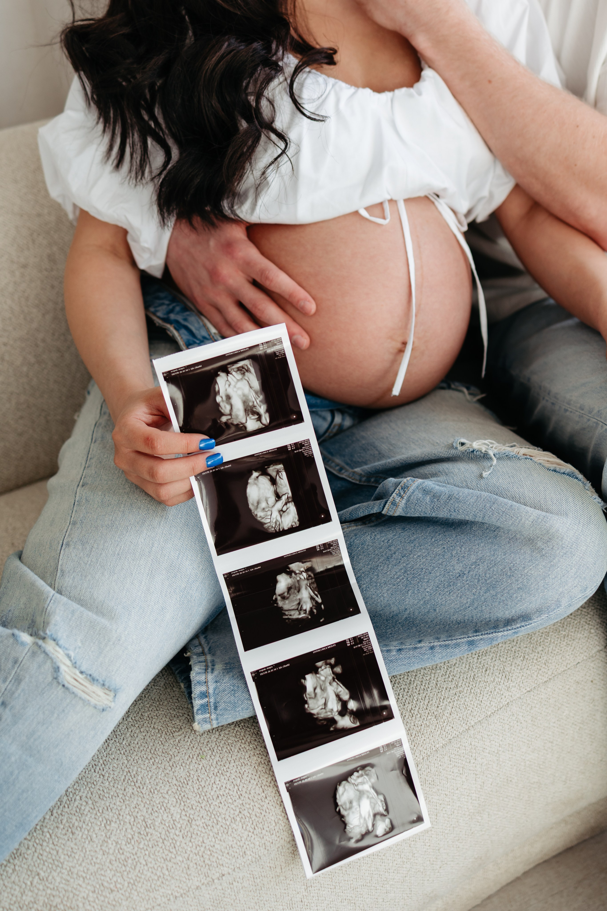 MAYRA & TREY’S MATERNITY STUDIO SESSION. Wedding Photographer Editorial Storytelling Cluj, Romania & Europe|Lore Photography