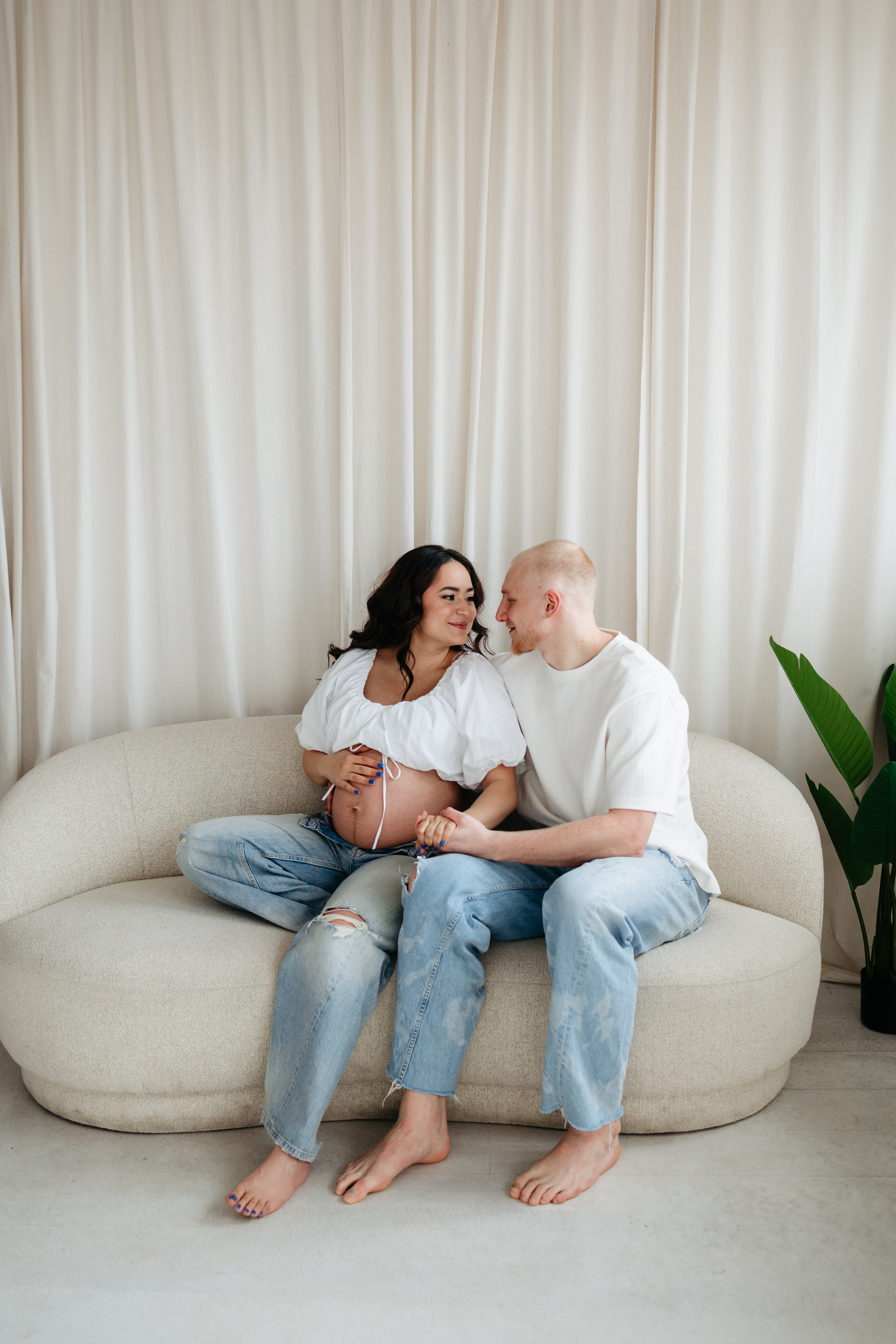MAYRA & TREY’S MATERNITY STUDIO SESSION. Wedding Photographer Editorial Storytelling Cluj, Romania & Europe|Lore Photography