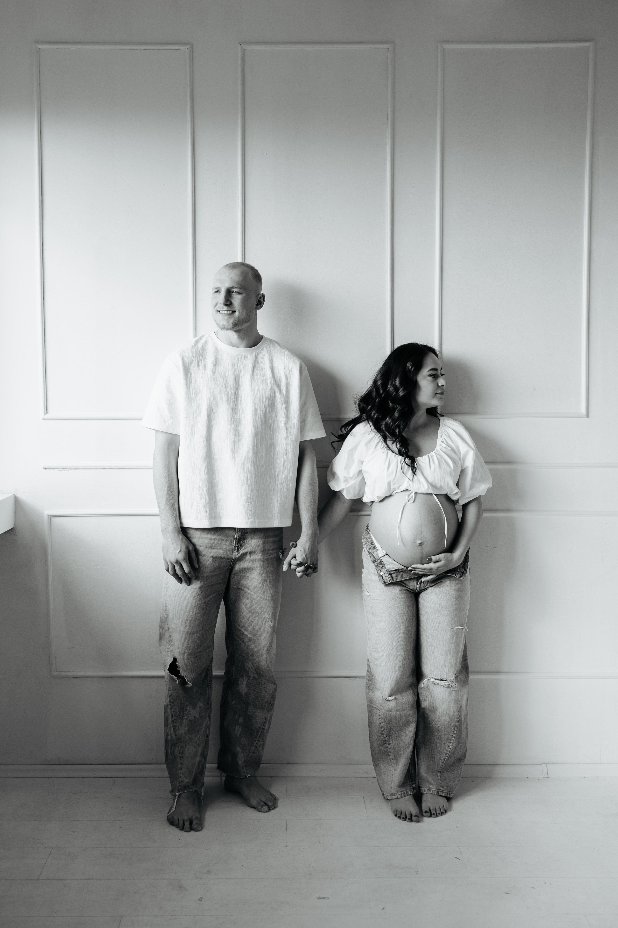 MAYRA & TREY’S MATERNITY STUDIO SESSION. Wedding Photographer Editorial Storytelling Cluj, Romania & Europe|Lore Photography