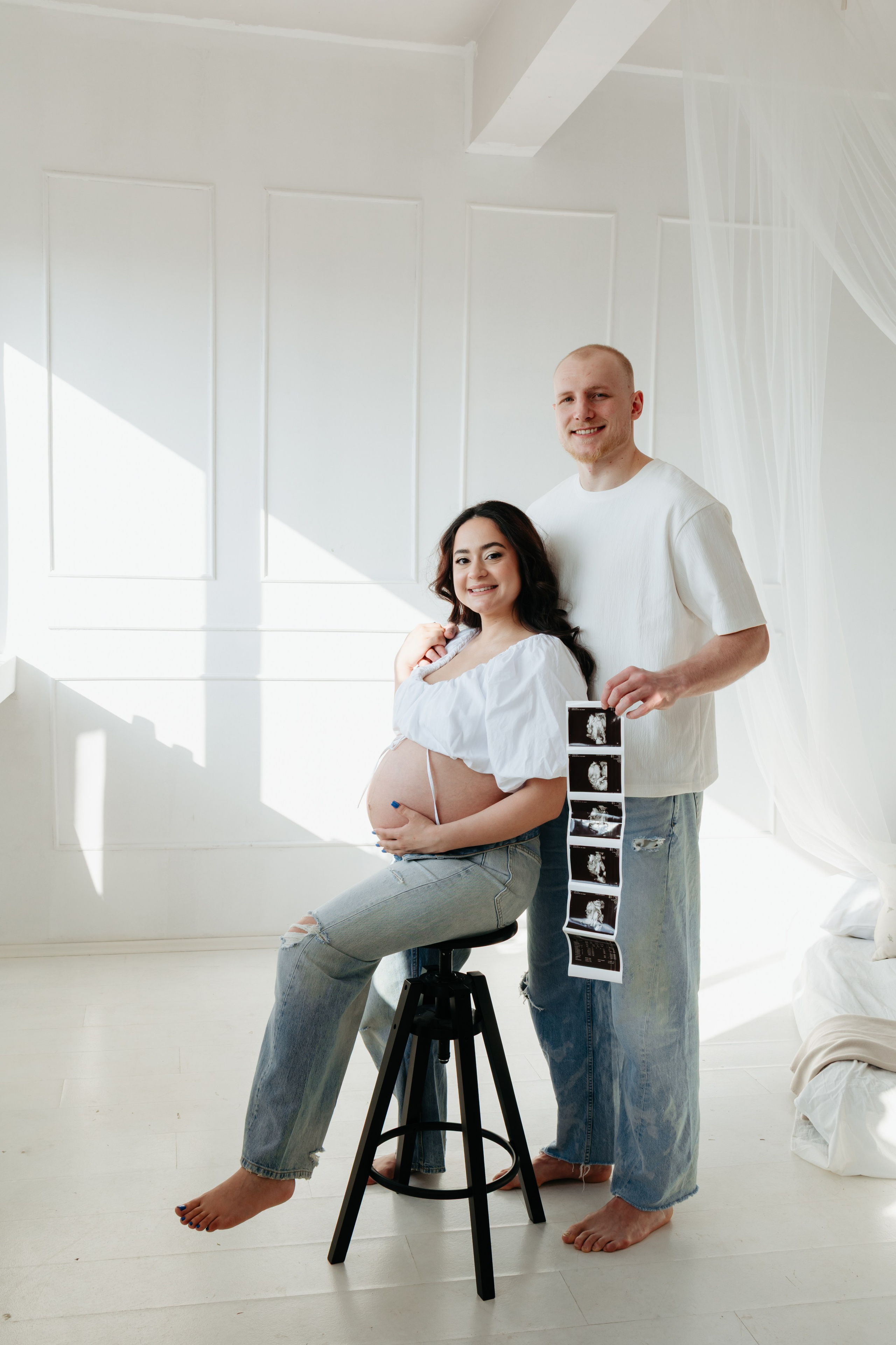 MAYRA & TREY’S MATERNITY STUDIO SESSION. Wedding Photographer Editorial Storytelling Cluj, Romania & Europe|Lore Photography
