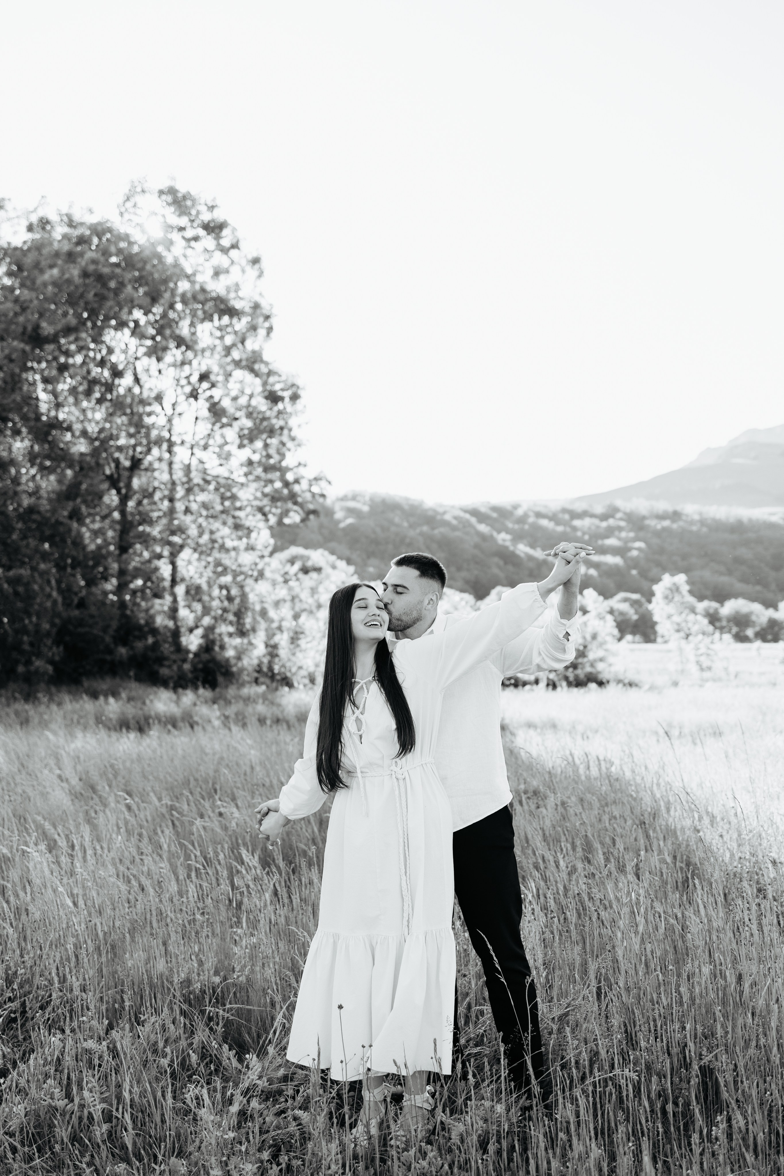 BIANCA & RAUL’S ENGAGEMENT. Wedding Photographer Editorial Storytelling Cluj, Romania & Europe|Lore Photography