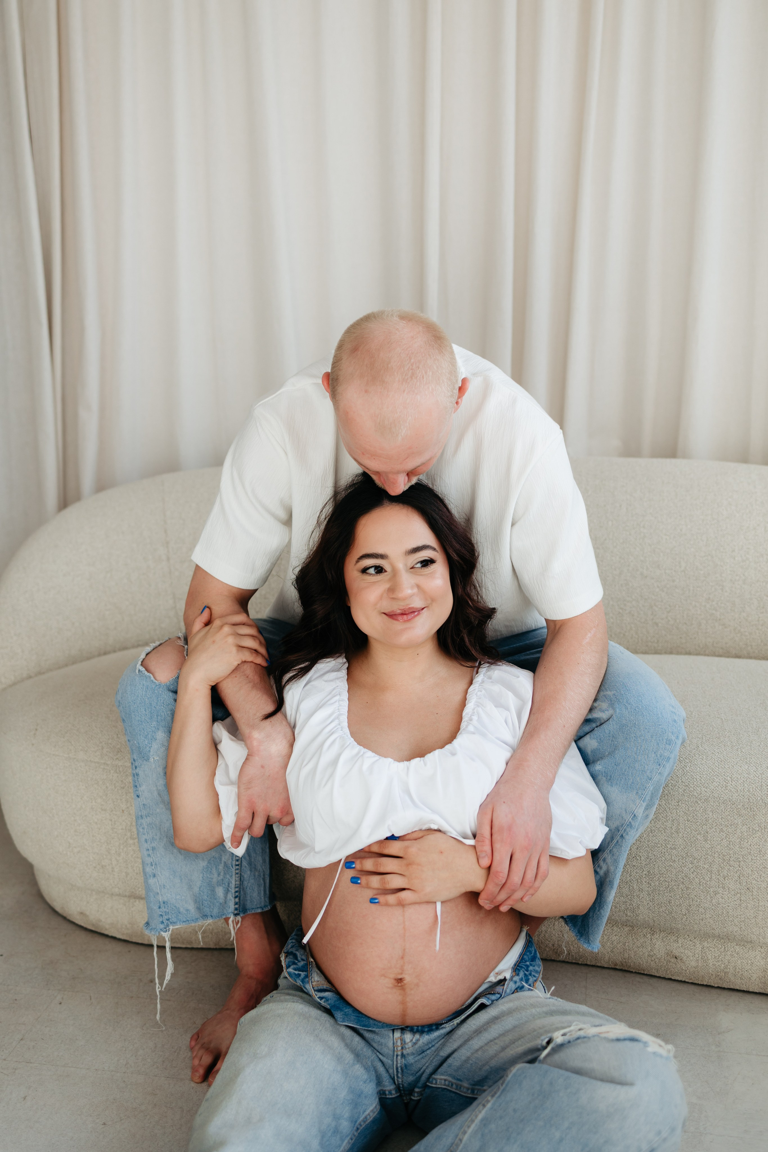 MAYRA & TREY’S MATERNITY STUDIO SESSION. Wedding Photographer Editorial Storytelling Cluj, Romania & Europe|Lore Photography