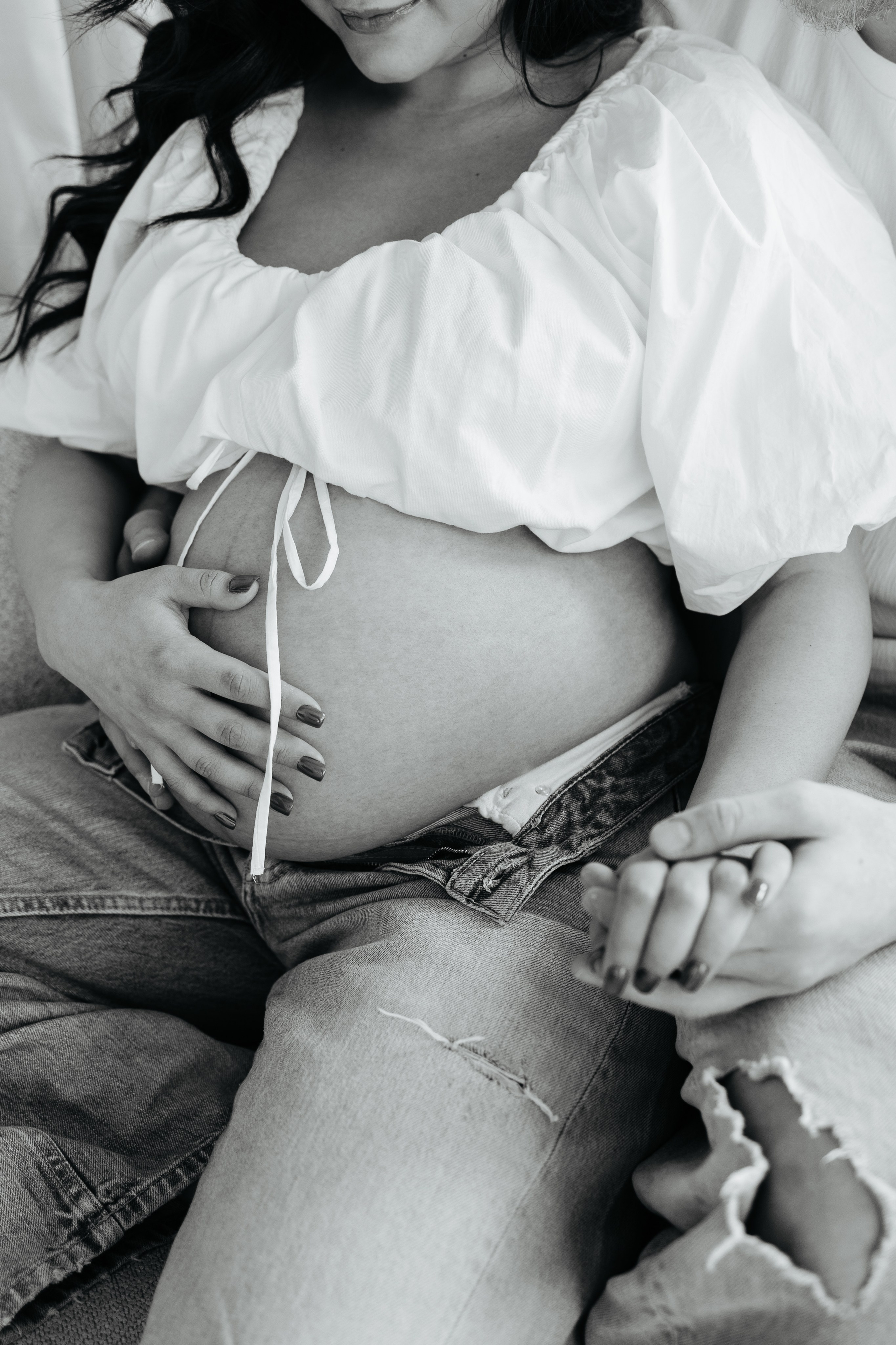 MAYRA & TREY’S MATERNITY STUDIO SESSION. Wedding Photographer Editorial Storytelling Cluj, Romania & Europe|Lore Photography