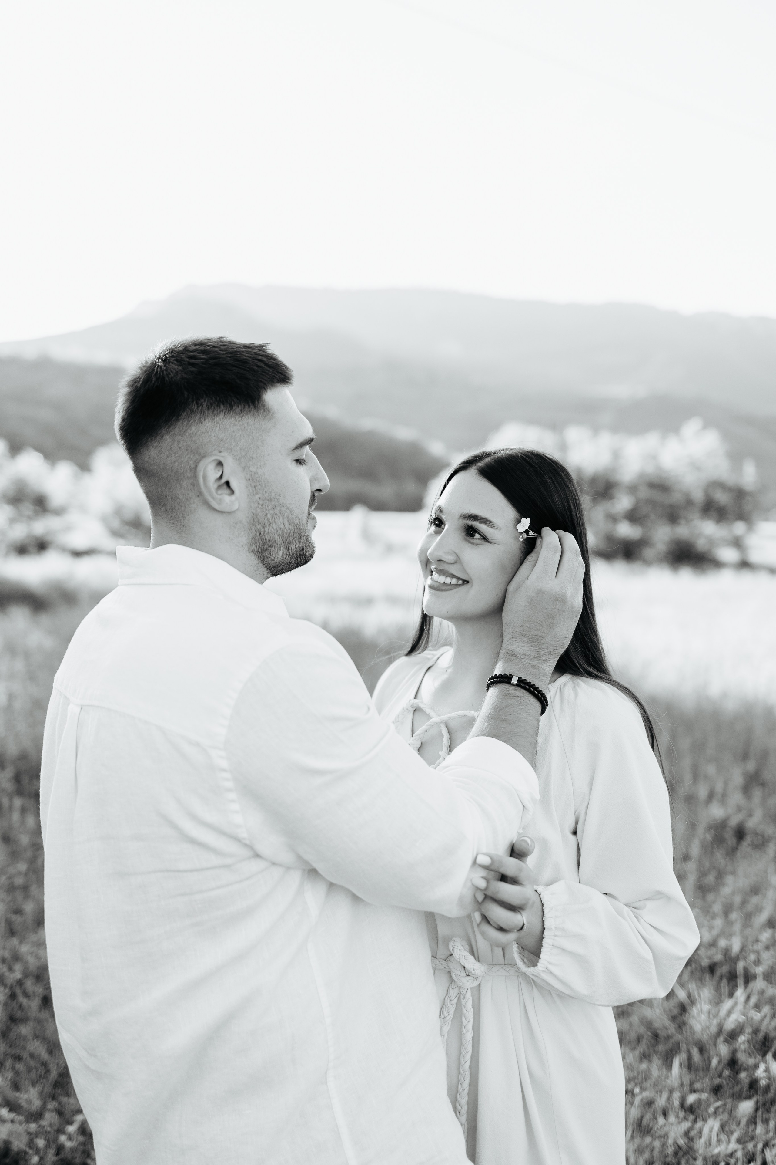 BIANCA & RAUL’S ENGAGEMENT. Wedding Photographer Editorial Storytelling Cluj, Romania & Europe|Lore Photography