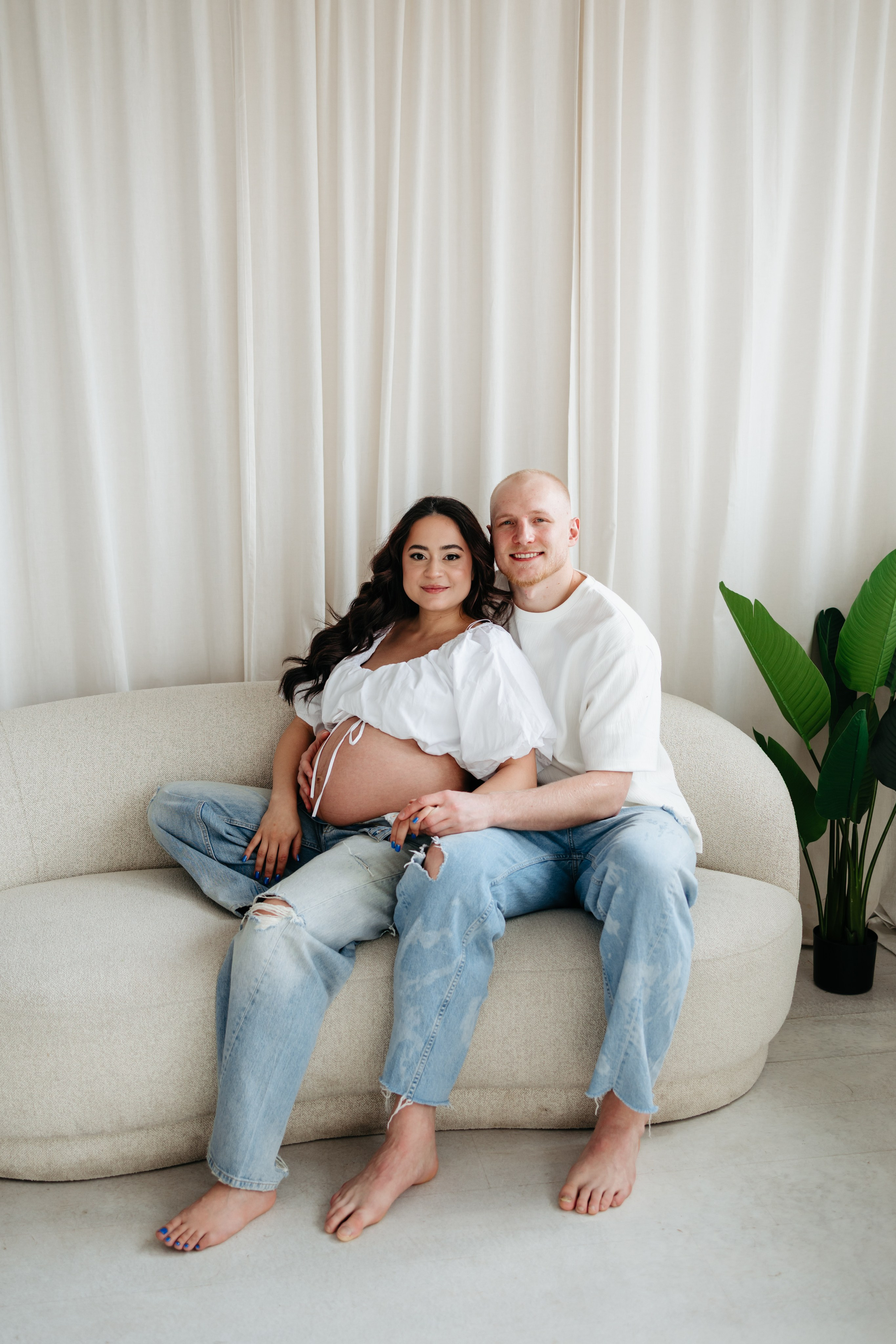 MAYRA & TREY’S MATERNITY STUDIO SESSION. Wedding Photographer Editorial Storytelling Cluj, Romania & Europe|Lore Photography