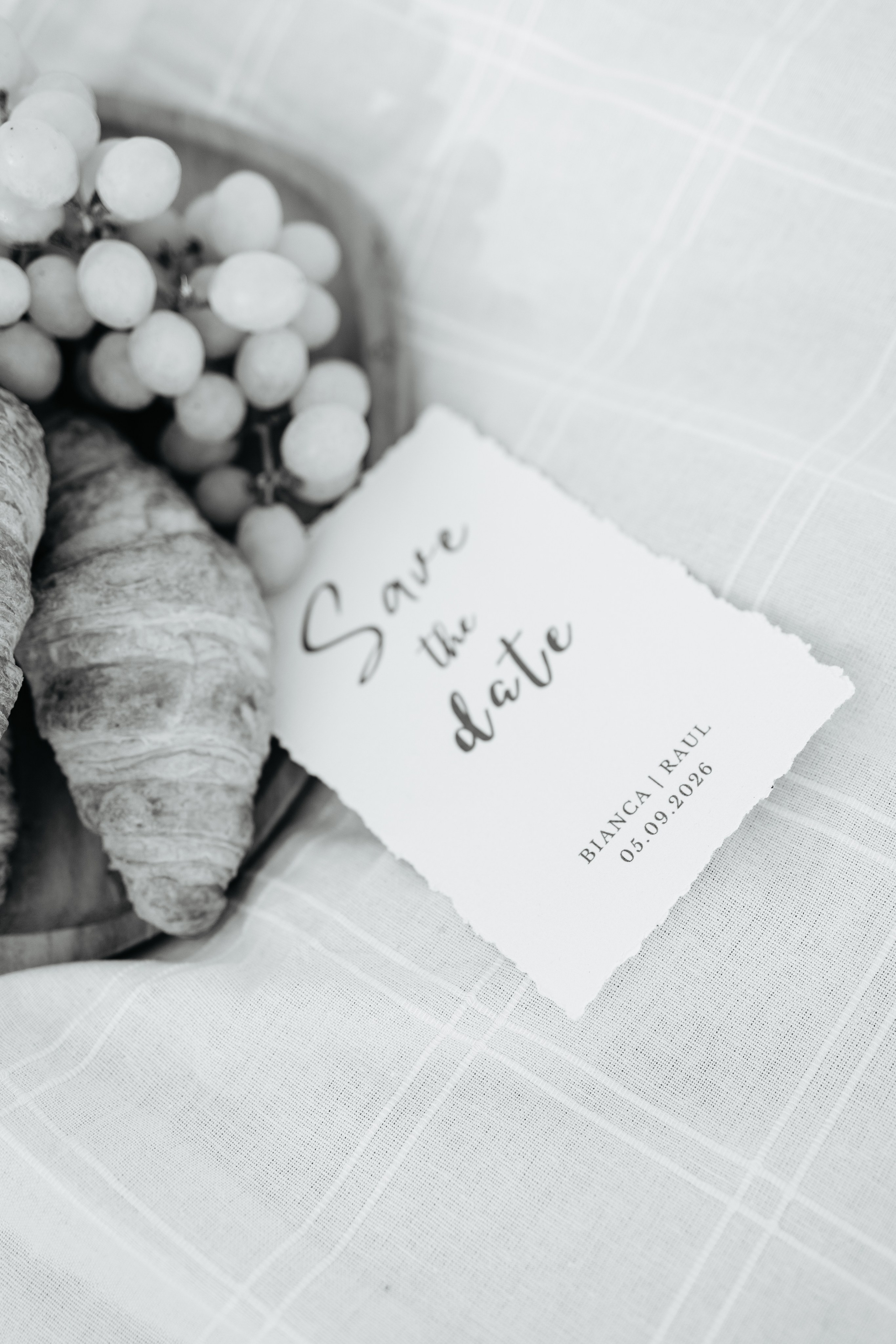 BIANCA & RAUL’S ENGAGEMENT. Wedding Photographer Editorial Storytelling Cluj, Romania & Europe|Lore Photography