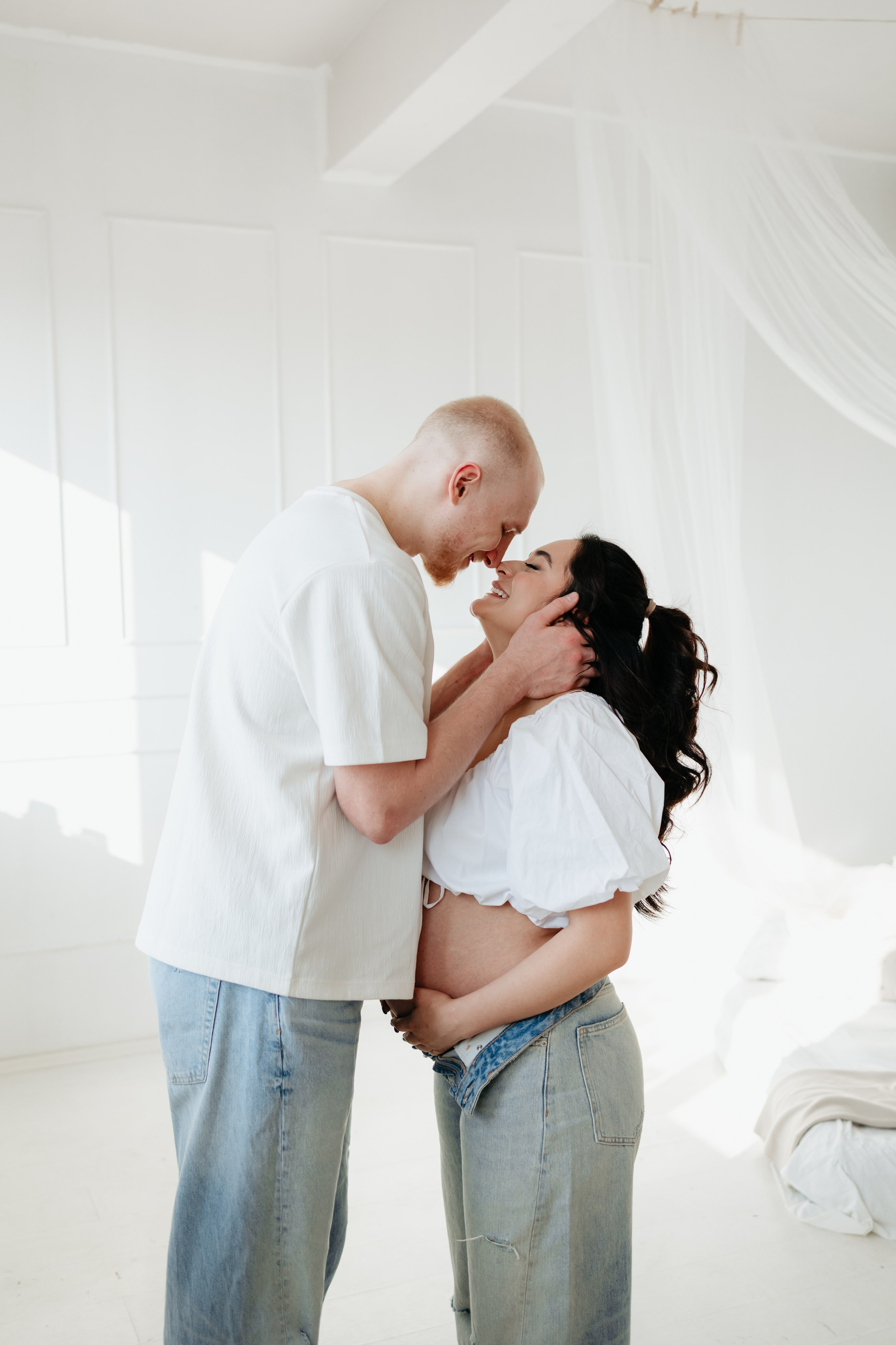 MAYRA & TREY’S MATERNITY STUDIO SESSION. Wedding Photographer Editorial Storytelling Cluj, Romania & Europe|Lore Photography