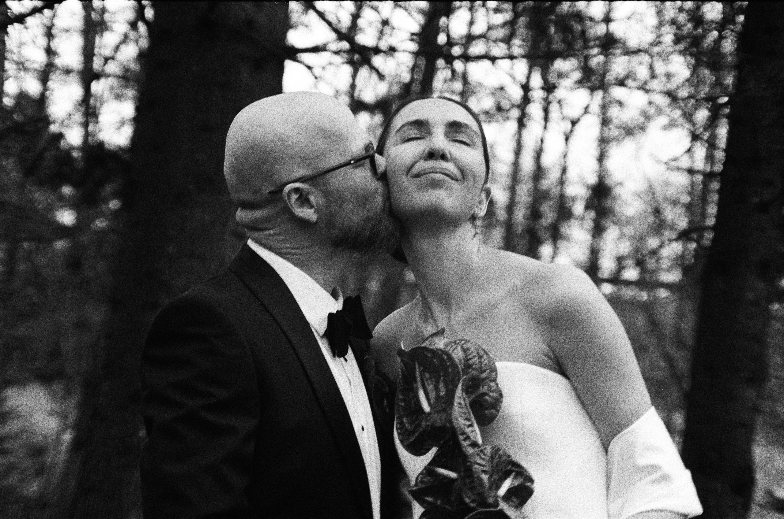 Wedding on Black n White Film. Molfar Visuals