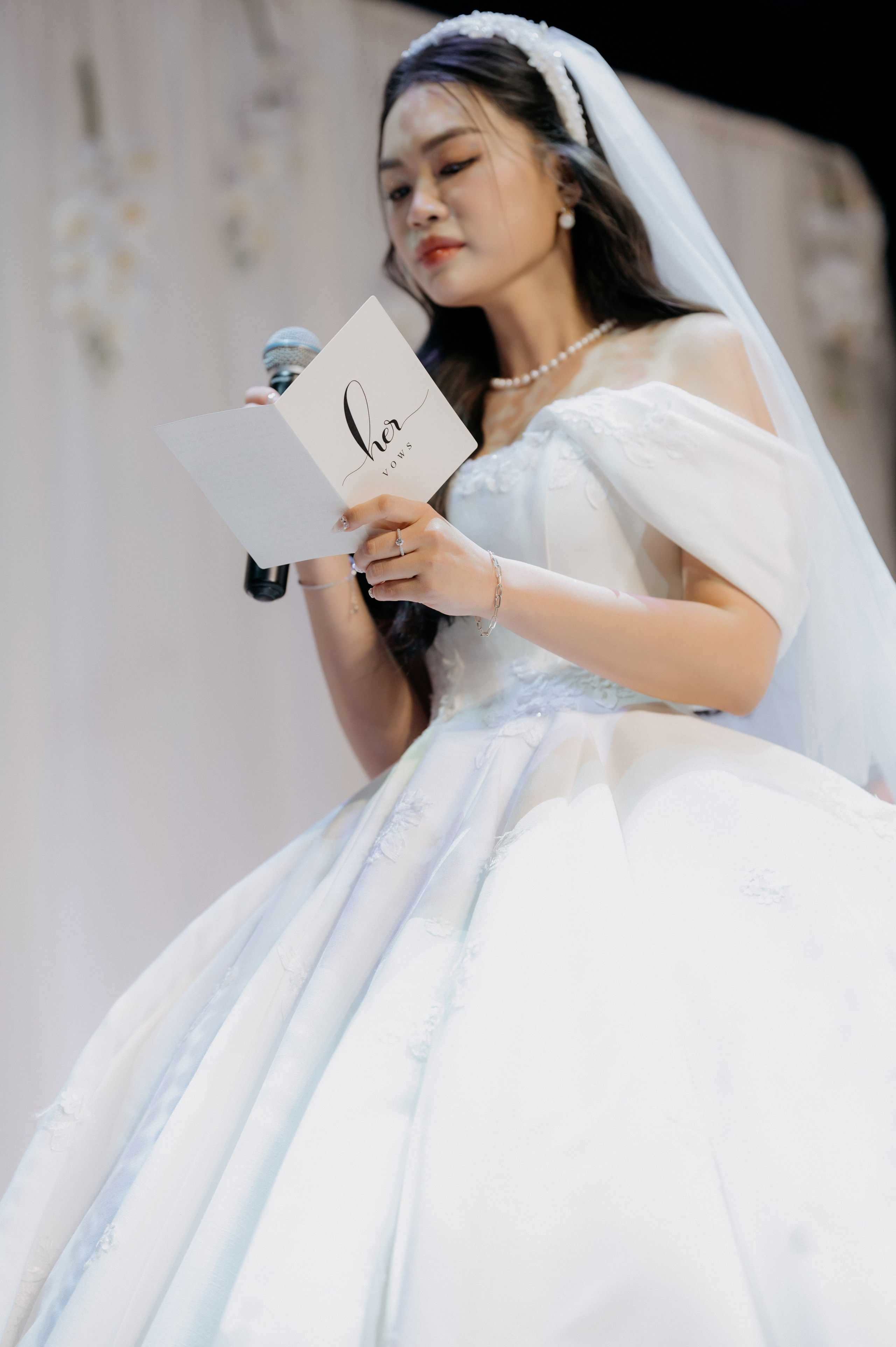 DAT & TU / Wedding Party. Saigon Wedding Present | Art Beyond Moments