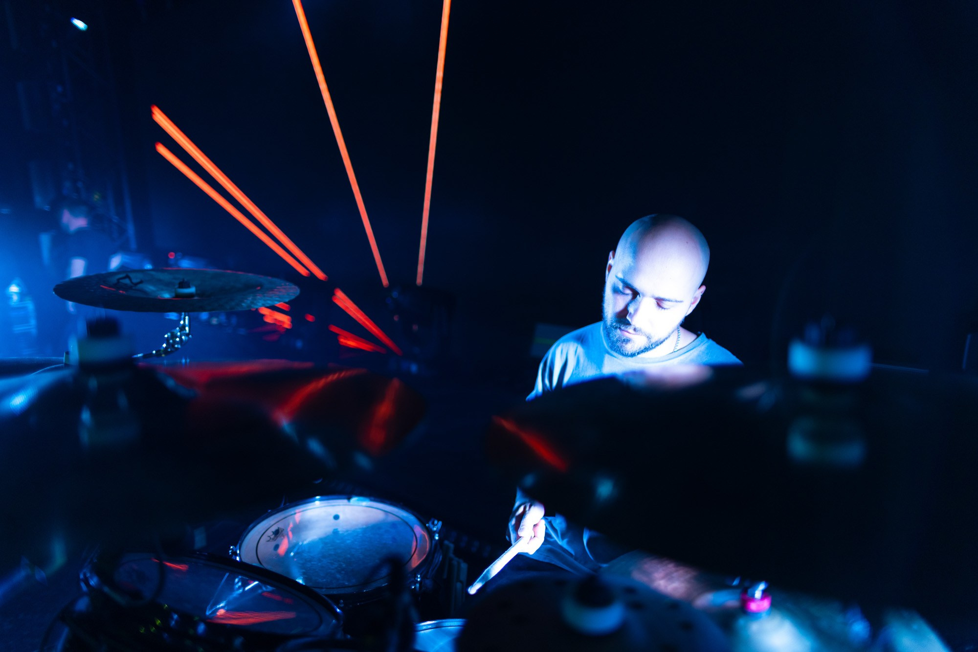 Noise MC. Dmitrii Lukinykh | Visuelles Storytelling & Cinematische Fotografie in Hamburg