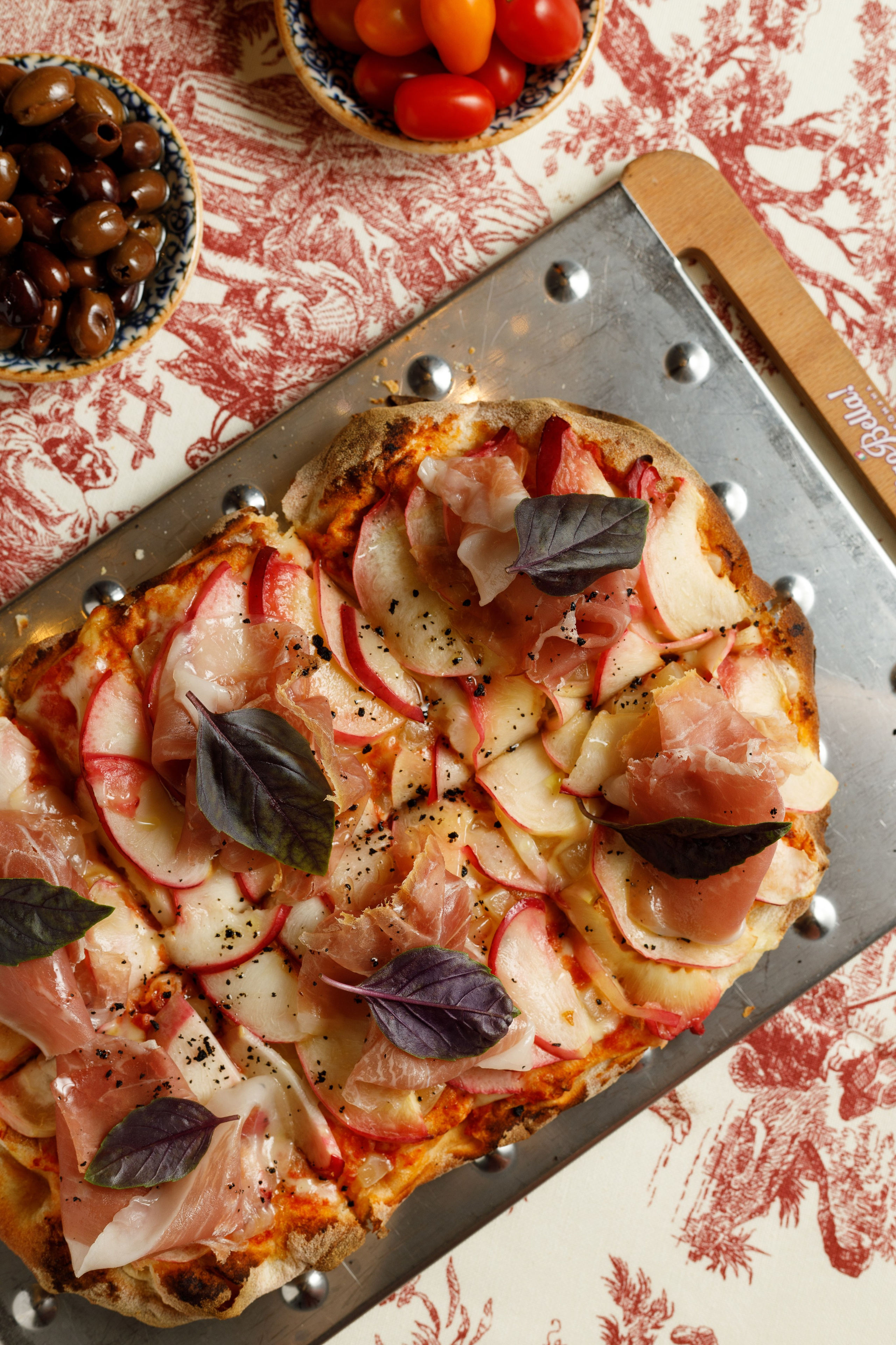 Ciao Bella. Captured by Hallovud