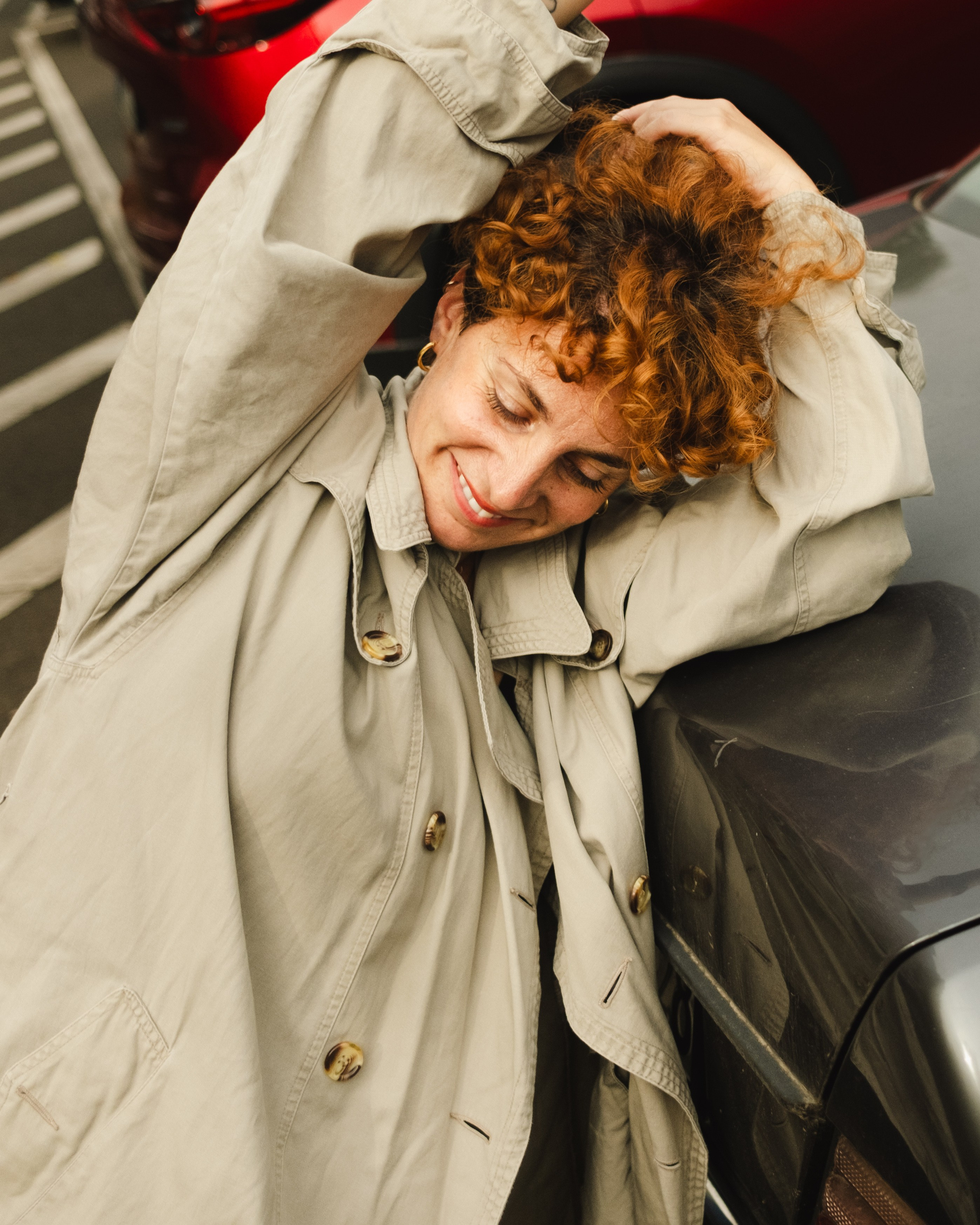 Dancing through Berlin. Professional Photographer in Berlin — Portraits, Love Story, Events, F