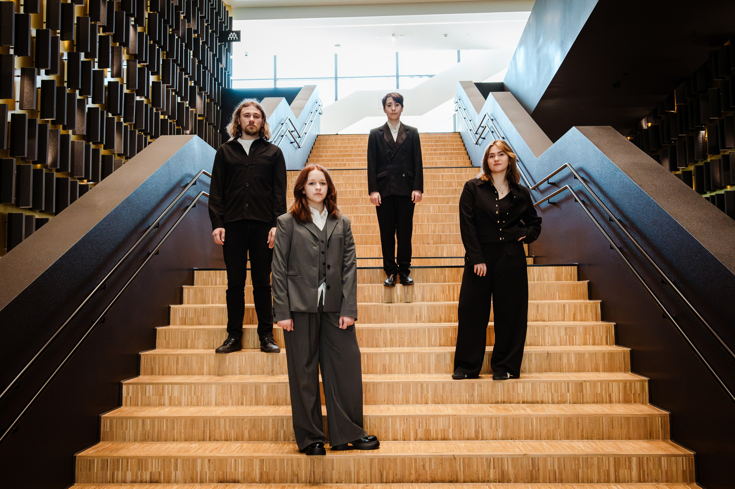 „Ettevaatust, teismelised!“ plakati loomine. Jelizaveta Gross - reportaaži- ja portreefotograaf Narvas