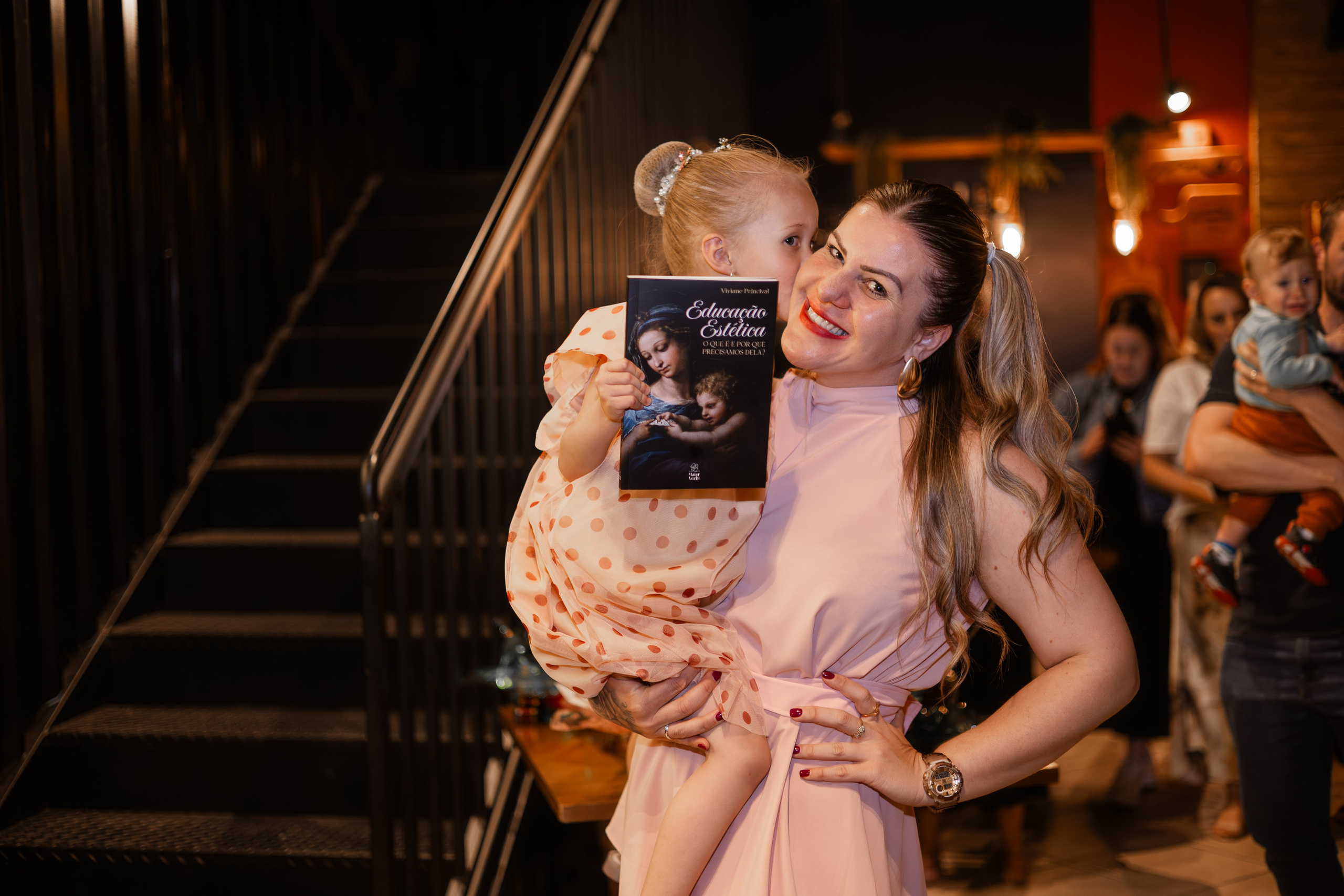 Lançamento de Livro Vivi Princival