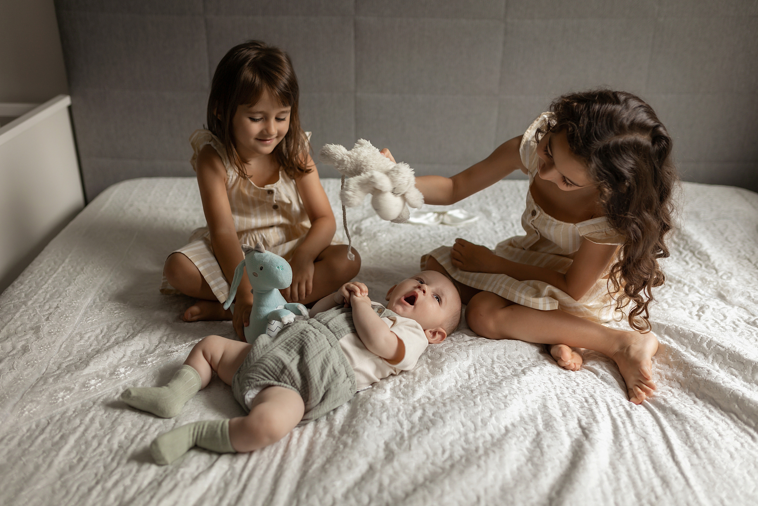 Homestory-Fotografie | Authentische Familienmomente zu Hause | Albina Vaniyants. Professionelle Familienfotografie, Kinderfotografie und Portraitfotografie in Linz, Oberösterreich - Albina Vaniyants, Fotografin aus OÖ