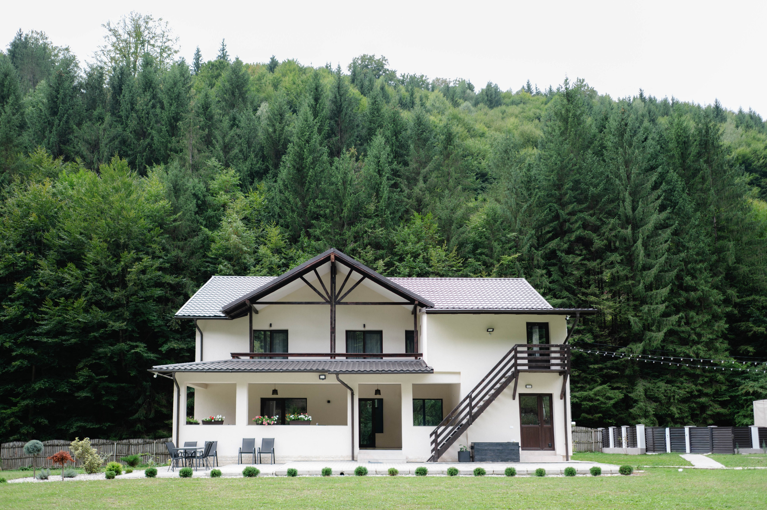 Bianca + Mihai. Alexandra Hanu Photographer