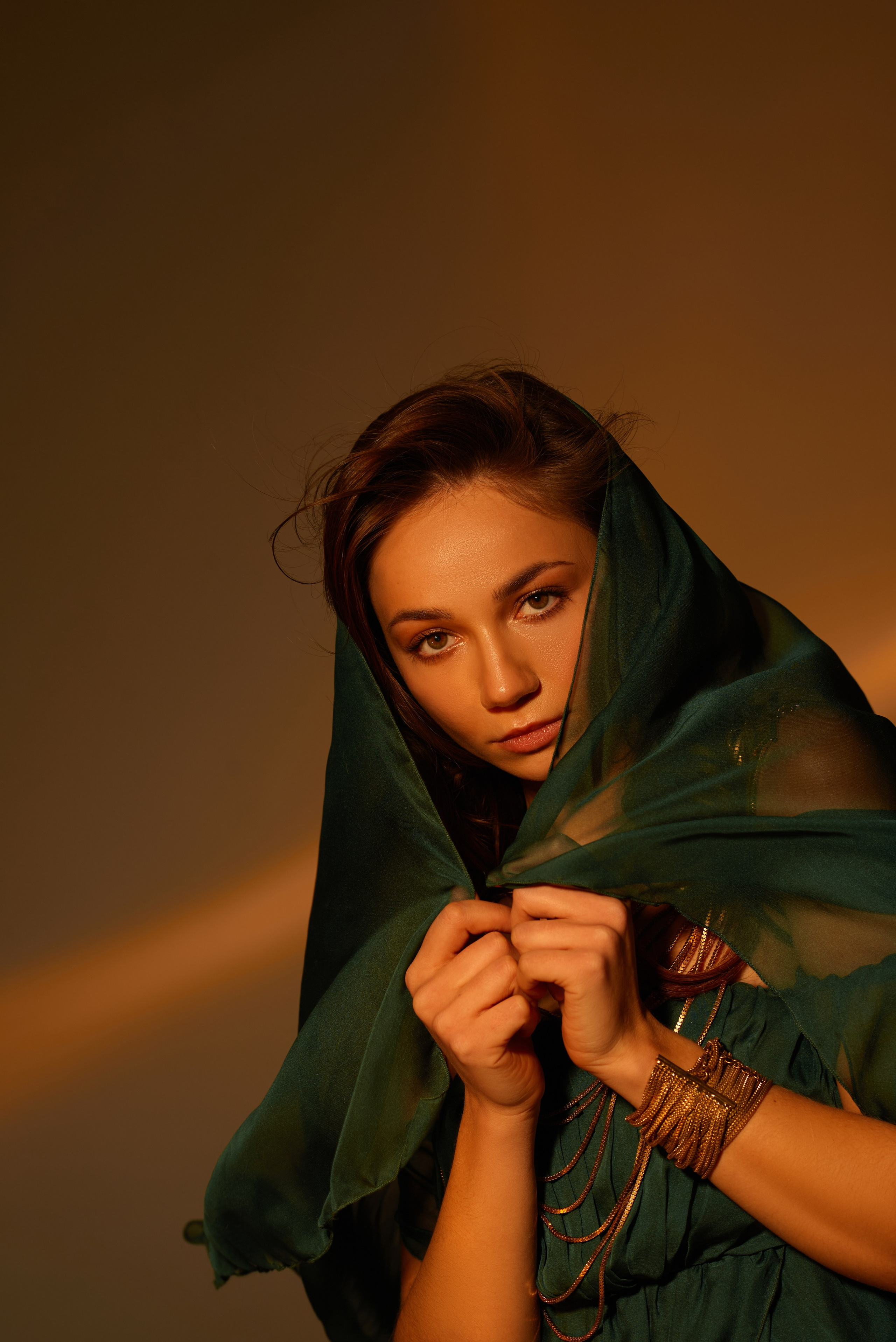 Kreatywna sesja zdjęciowa z skrzydłami i dymem dla Oriany | Fotografia artystyczna. Portrait & Fashion Photographer | Сannes, Paris, Monaco, Dubai, Kyiv — - Alisa Postnykova