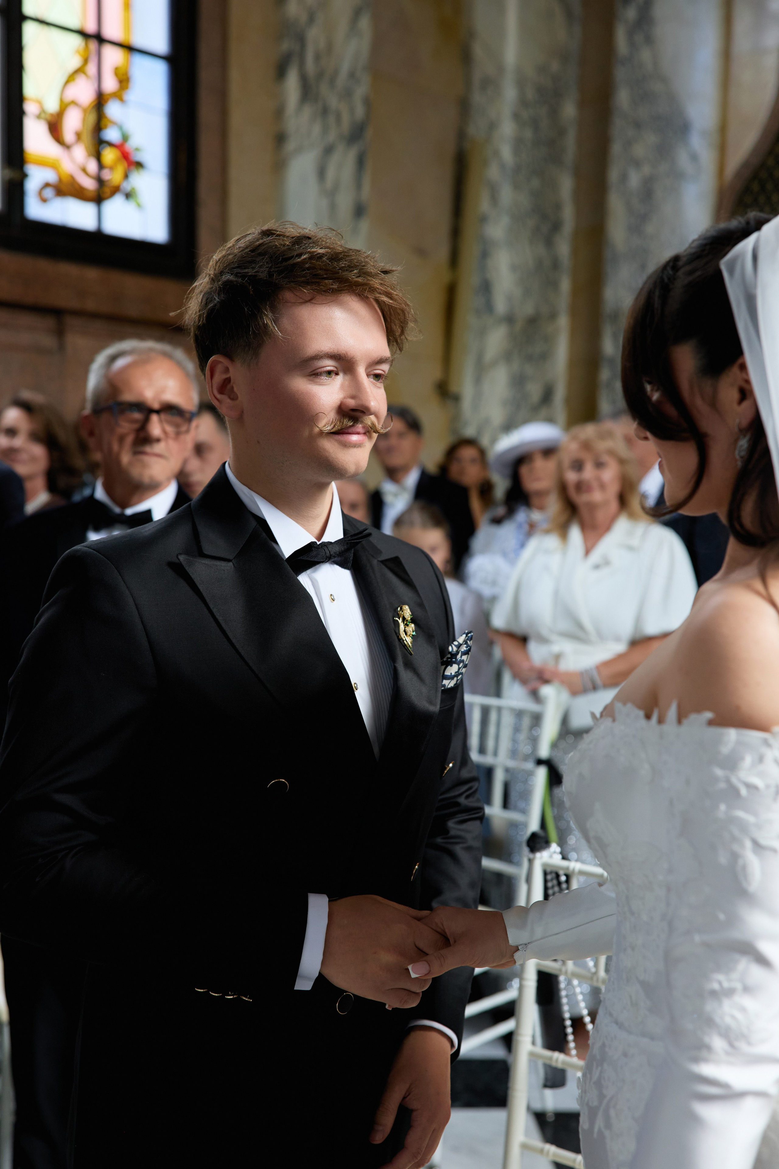 Wiktoria & Kacper. Pałac Goetz. Fotograf ślubny i rodzinny w Krakowie Yana Klymova