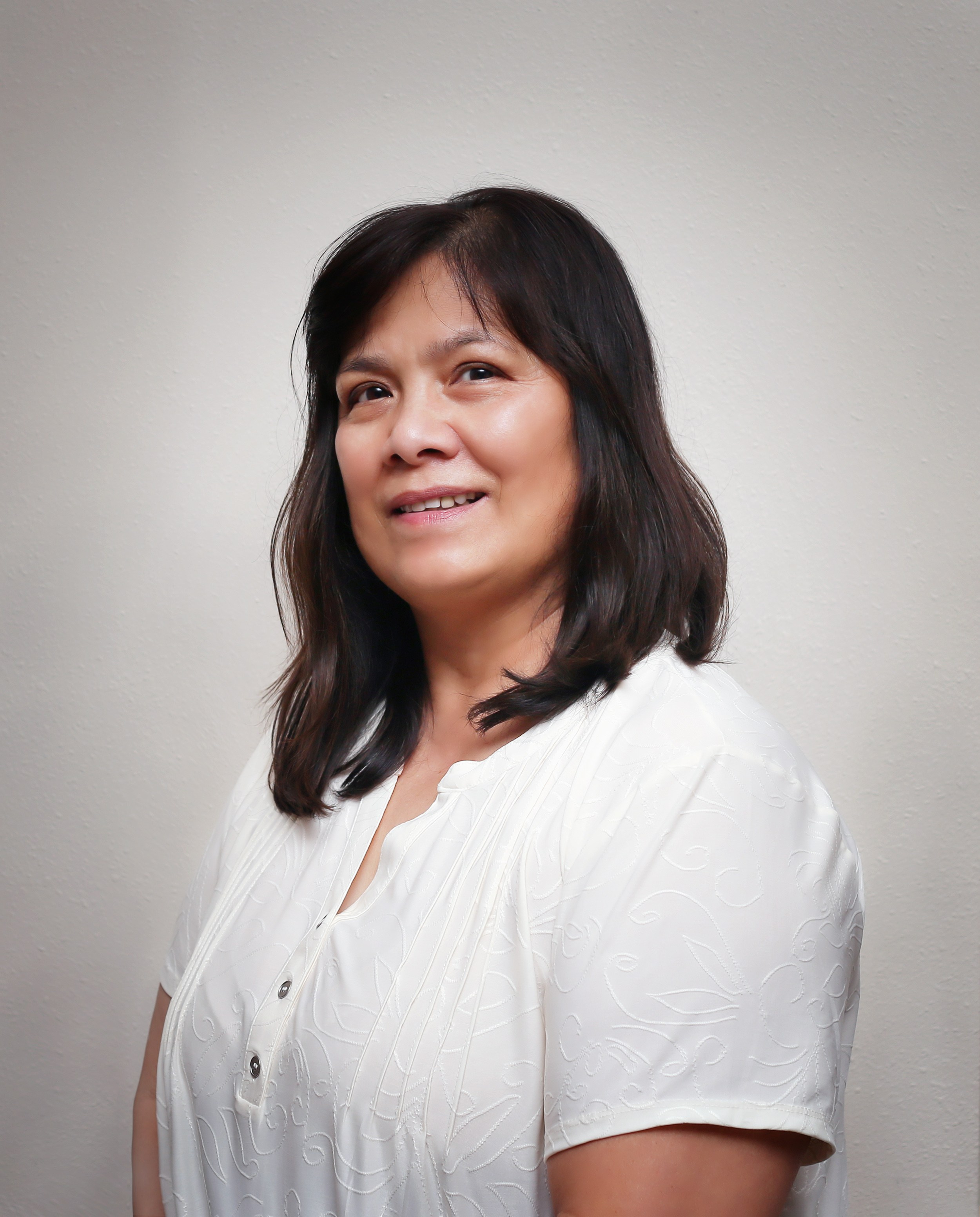 LinkedIn Photoshoot. YuAnna studio. Family & Kids Photographer in Seattle area, located in