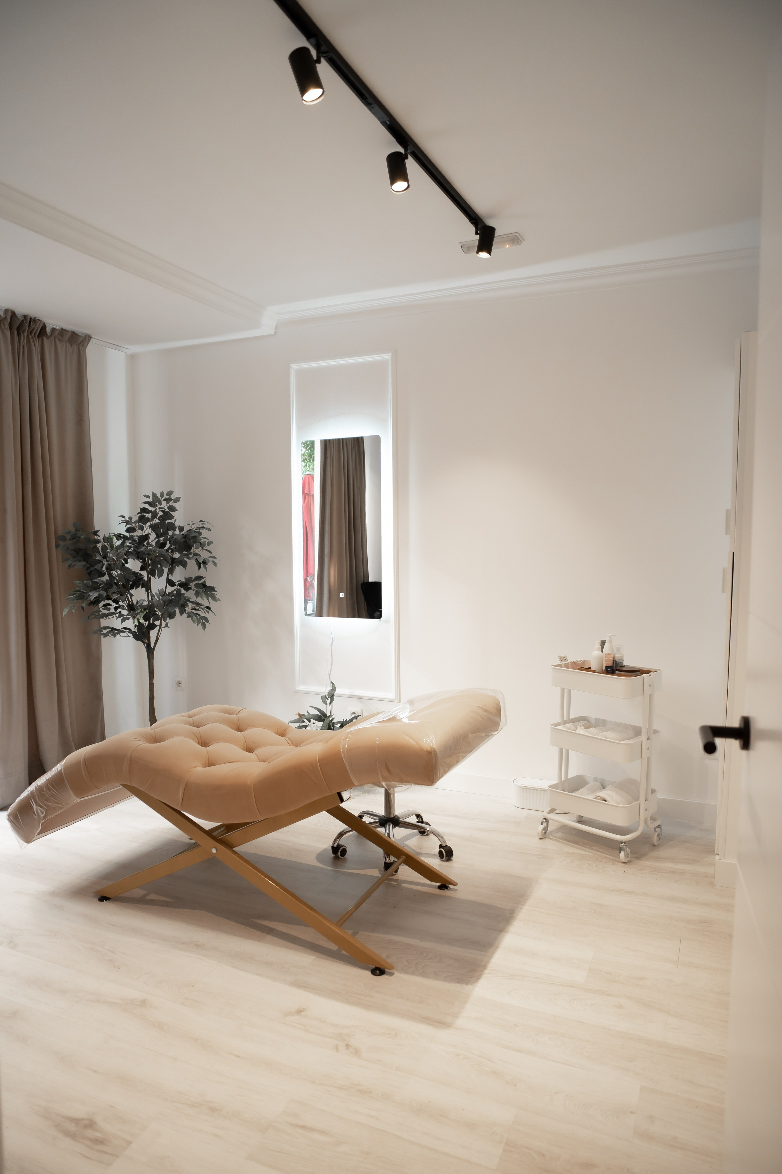 Comercial. Holigood foto y video reportaje de bodas en San Sebastián y Europa