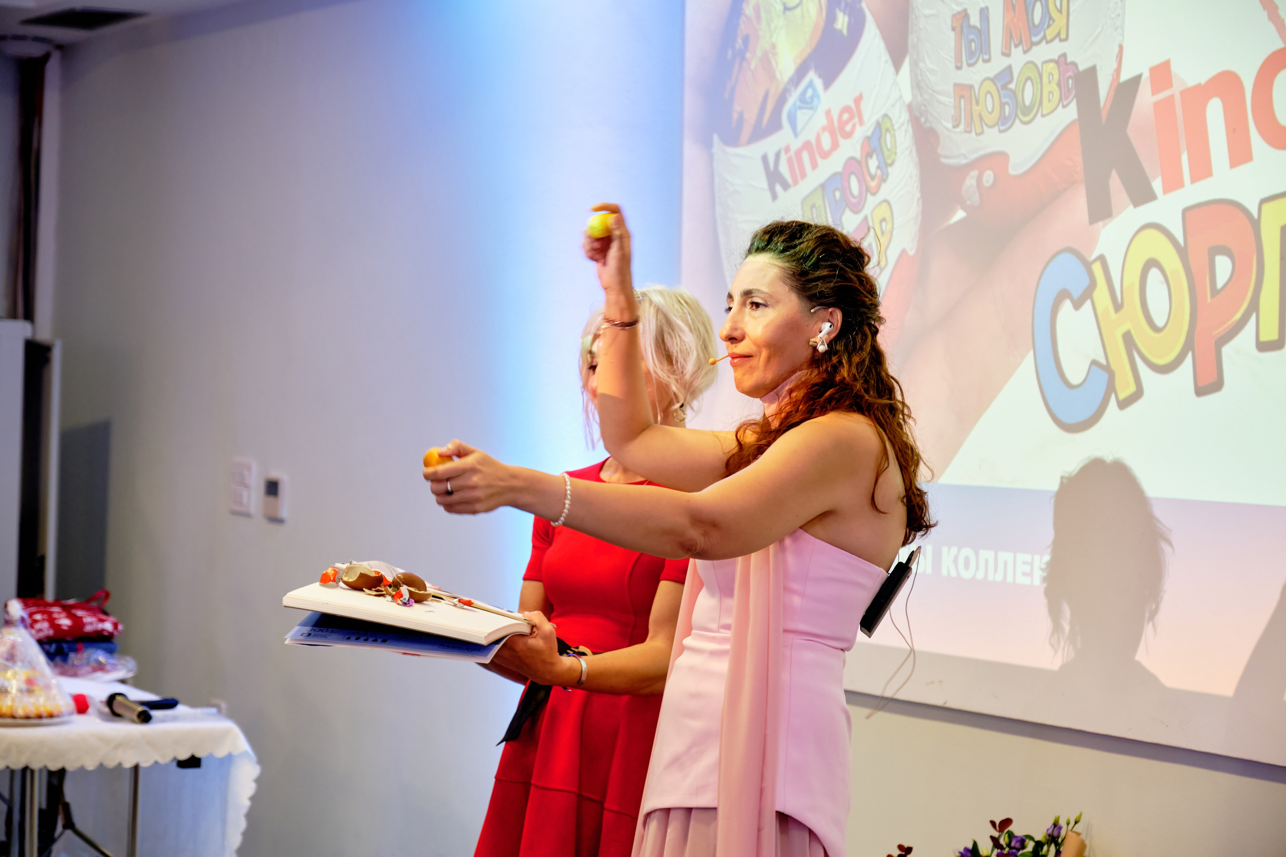 Фоторепортаж з благодійного Новорічного балу у Чорногорії. Портретний фотограф Альона Новгородцева