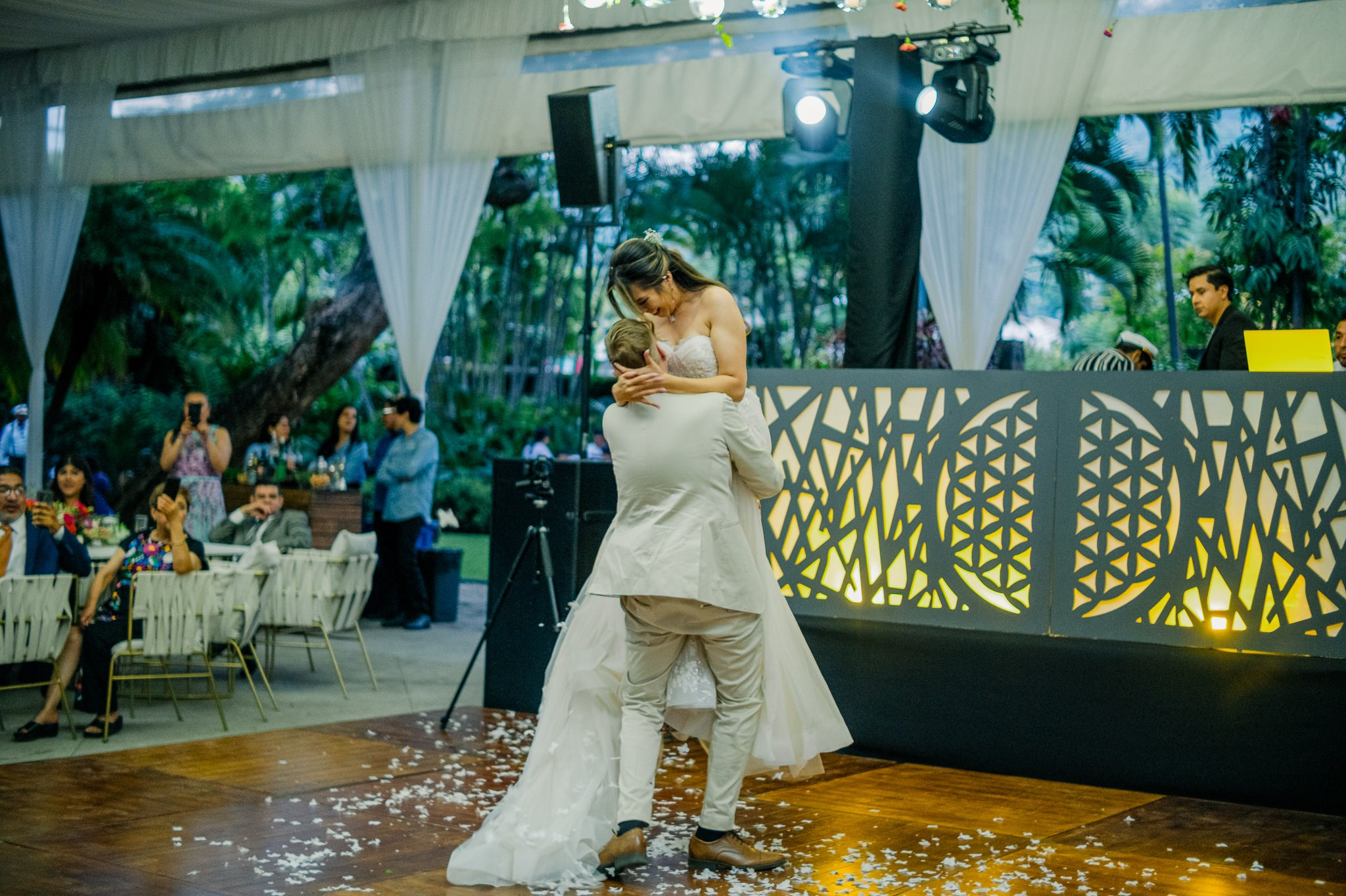 Abril & Dylan / Morelos. Wedding and family photographer in Mexico City