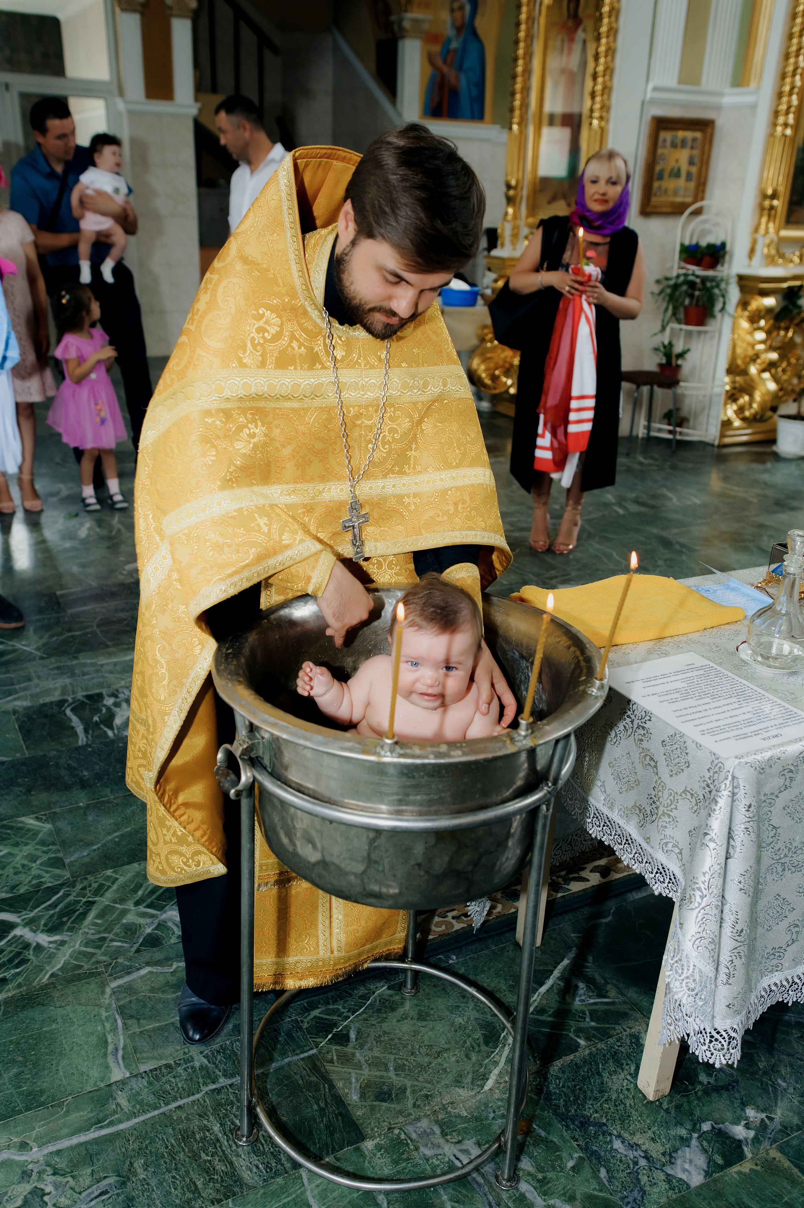 Încreștinarea Ameliei. Fotograf de familie și evenimente