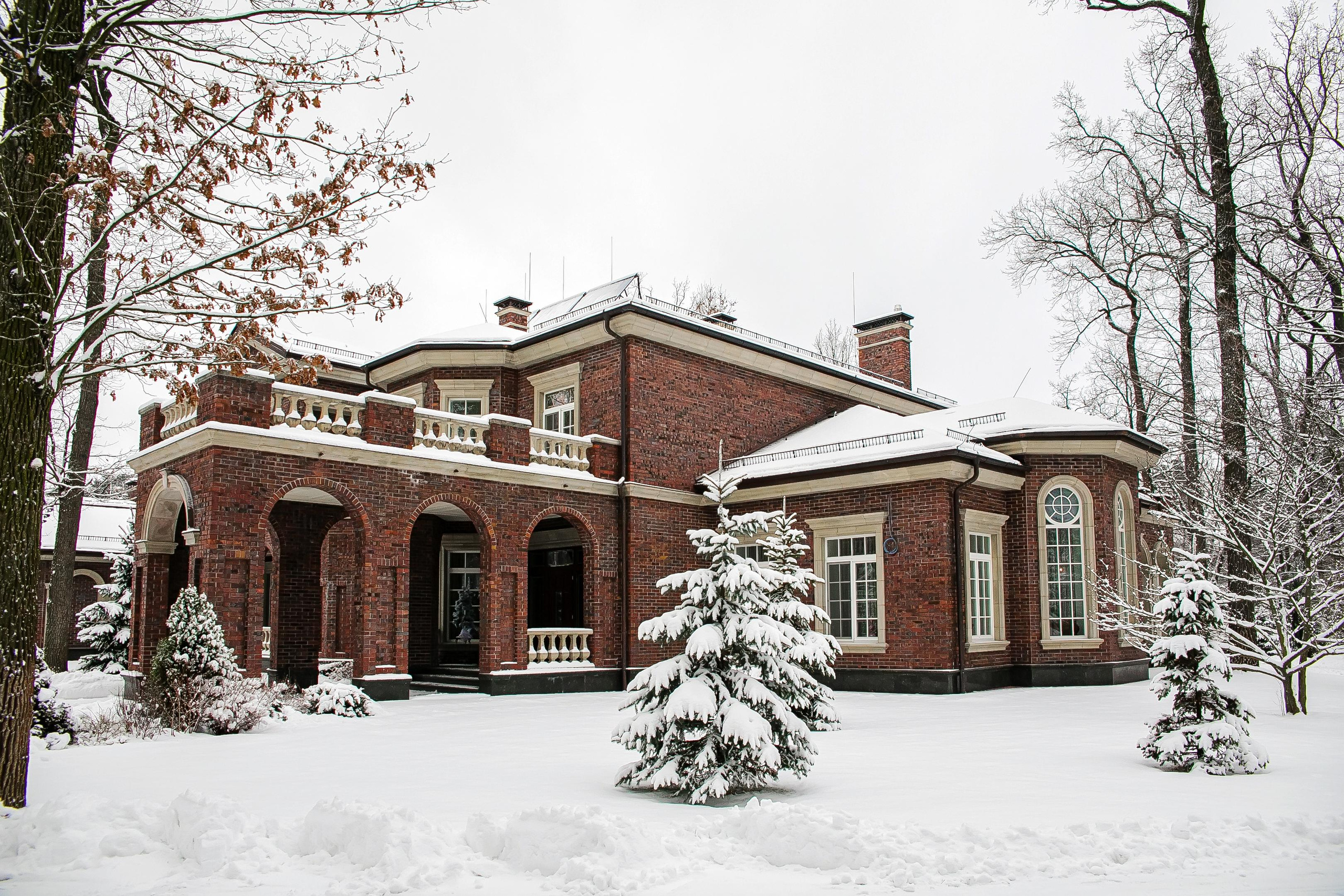 2021 De Luxe Wedding Photoshoot Esteema Residence Kiev Ukraine. Iurkovski PHOTOGRAPHY in Europe. Luxury destination weddings and events