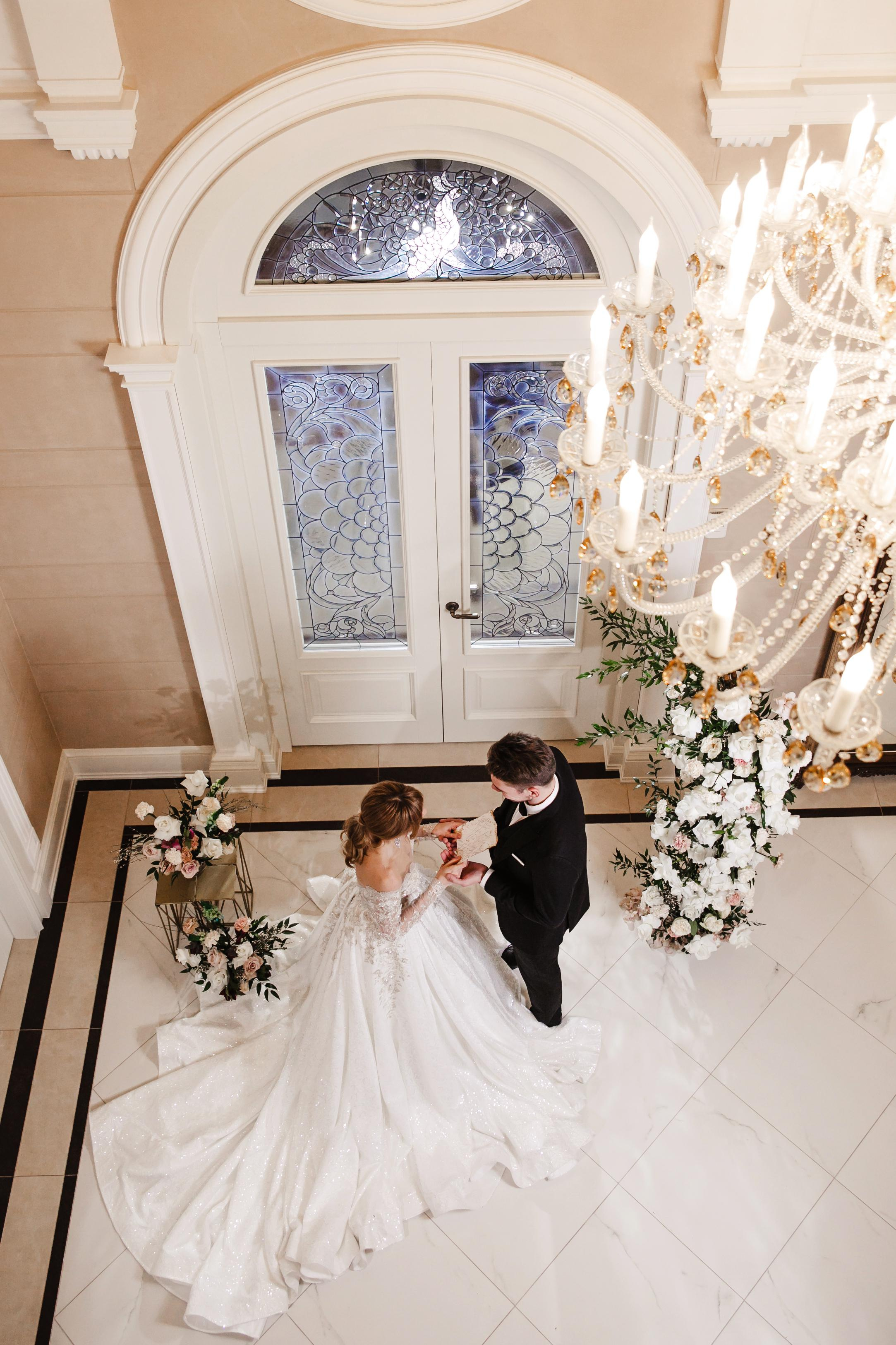 2021 De Luxe Wedding Photoshoot Esteema Residence Kiev Ukraine. Iurkovski PHOTOGRAPHY in Europe. Luxury destination weddings and events