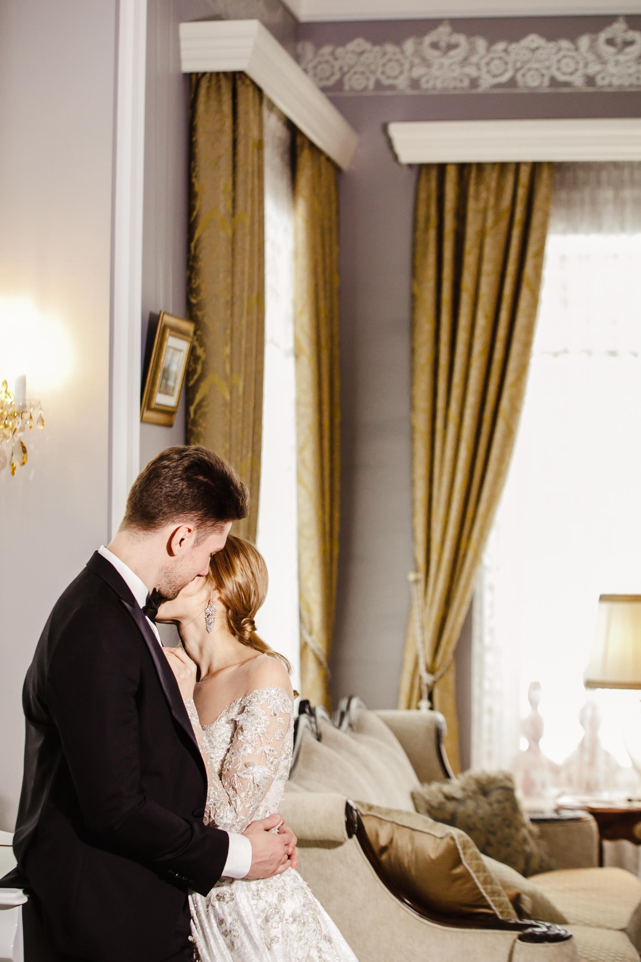 2021 De Luxe Wedding Photoshoot Esteema Residence Kiev Ukraine. Iurkovski PHOTOGRAPHY in Europe. Luxury destination weddings and events