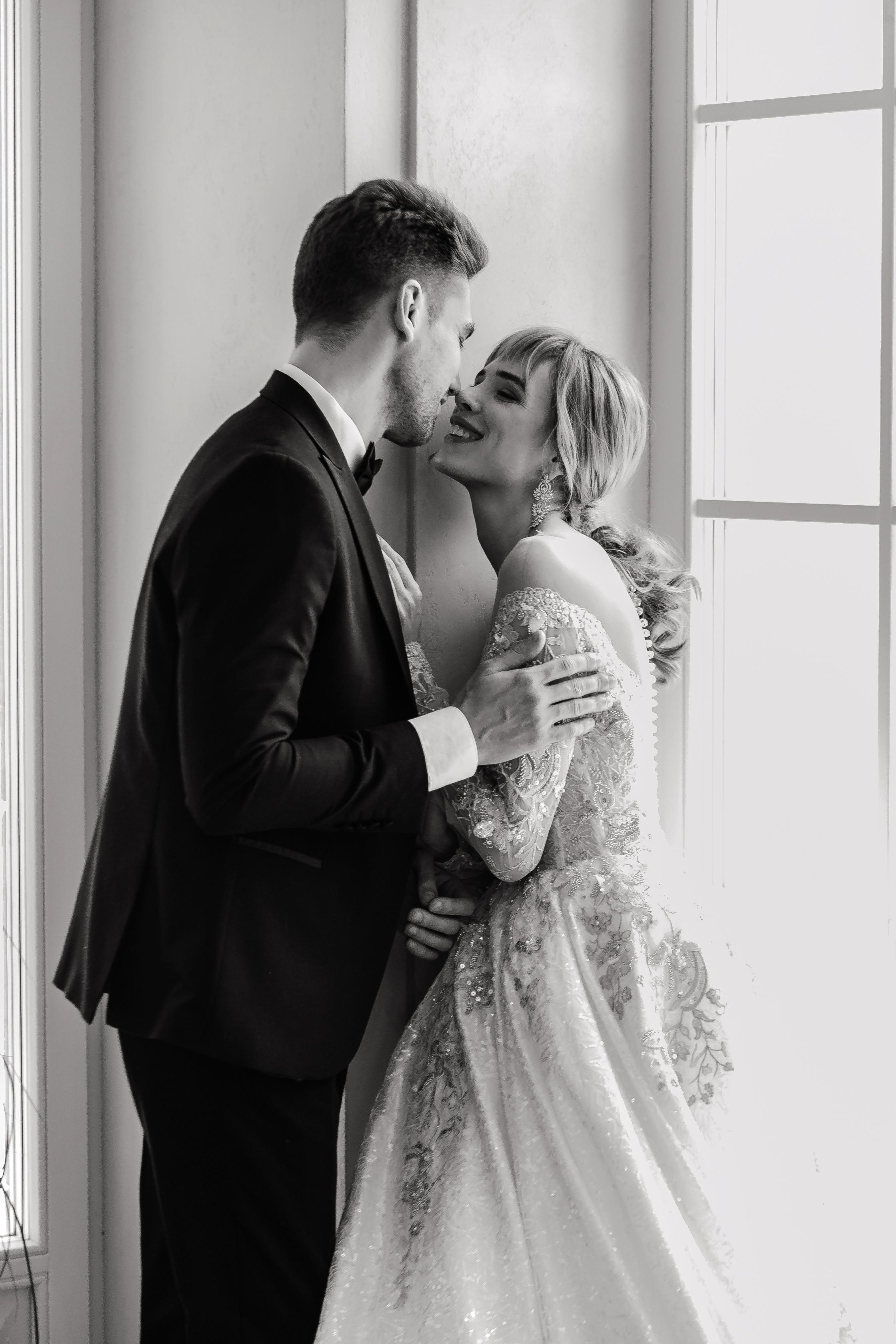 2021 De Luxe Wedding Photoshoot Esteema Residence Kiev Ukraine. Iurkovski PHOTOGRAPHY in Europe. Luxury destination weddings and events