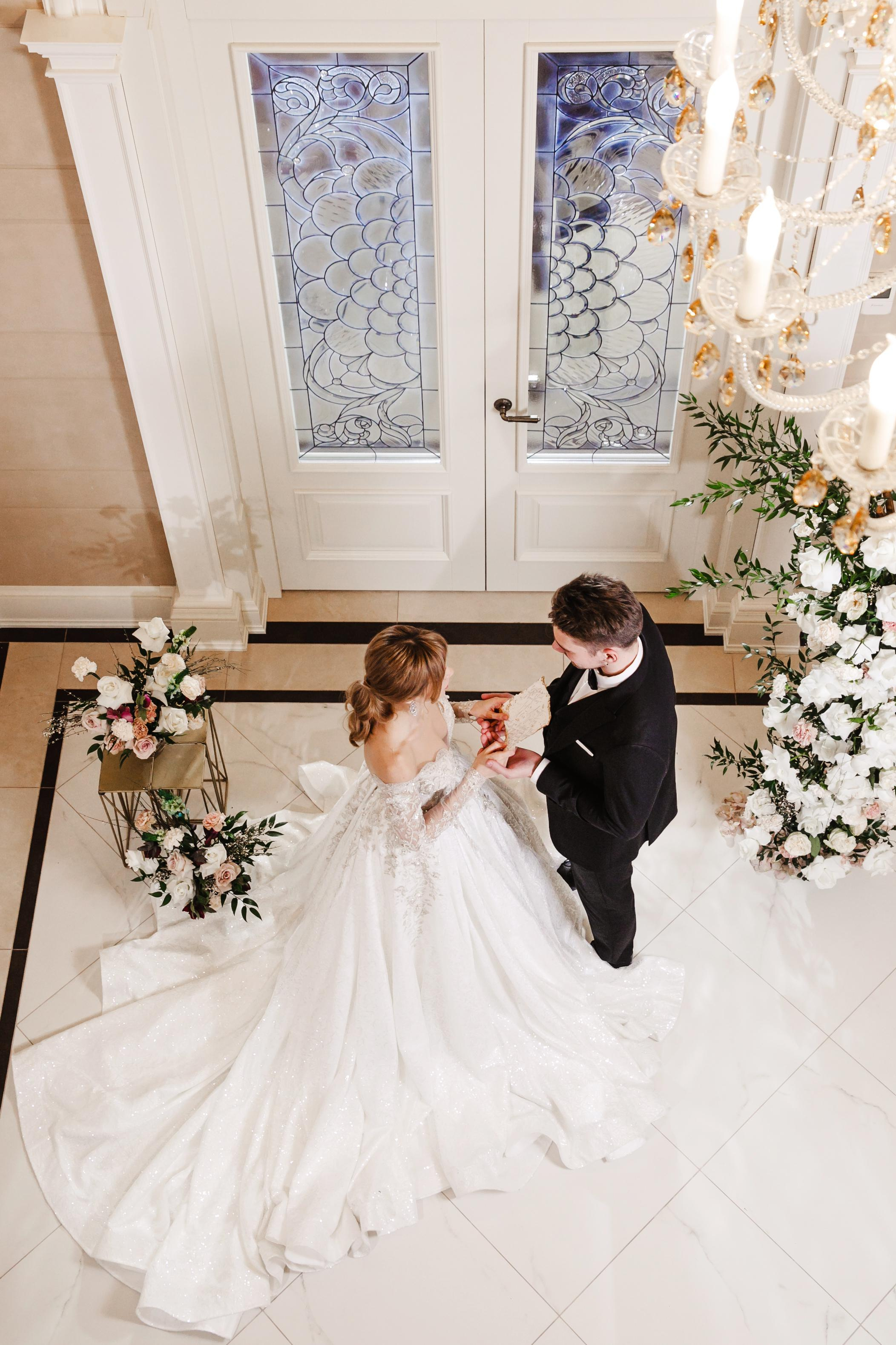 2021 De Luxe Wedding Photoshoot Esteema Residence Kiev Ukraine. Iurkovski PHOTOGRAPHY in Europe. Luxury destination weddings and events