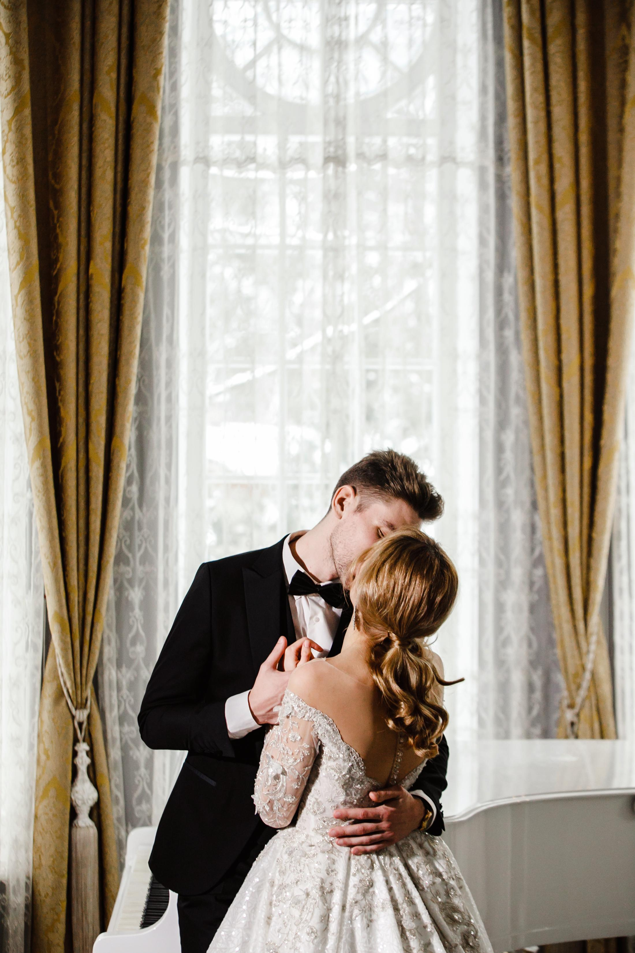 2021 De Luxe Wedding Photoshoot Esteema Residence Kiev Ukraine. Iurkovski PHOTOGRAPHY in Europe. Luxury destination weddings and events