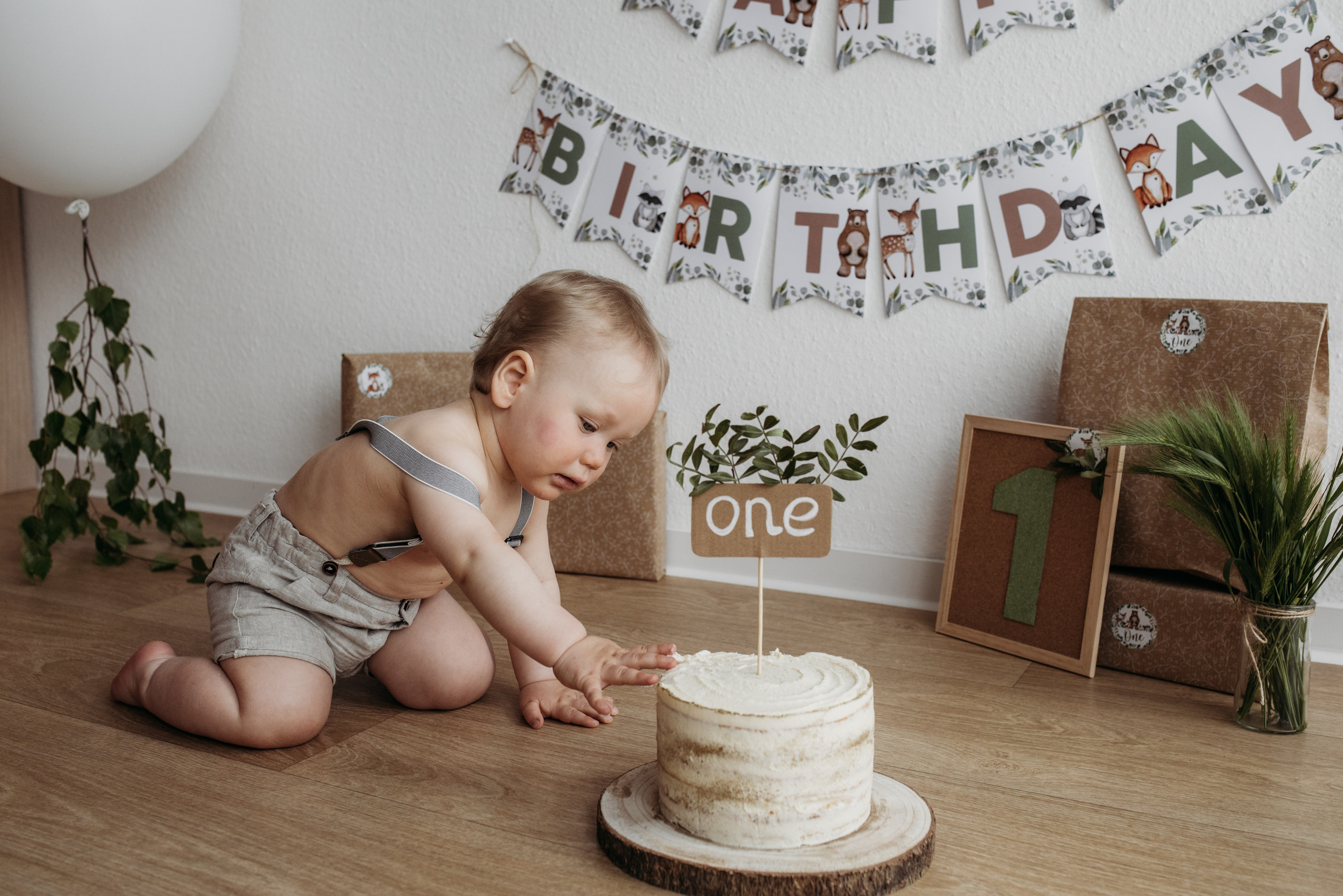 Man kann Cake Smash auch interessant zuhause feiern.