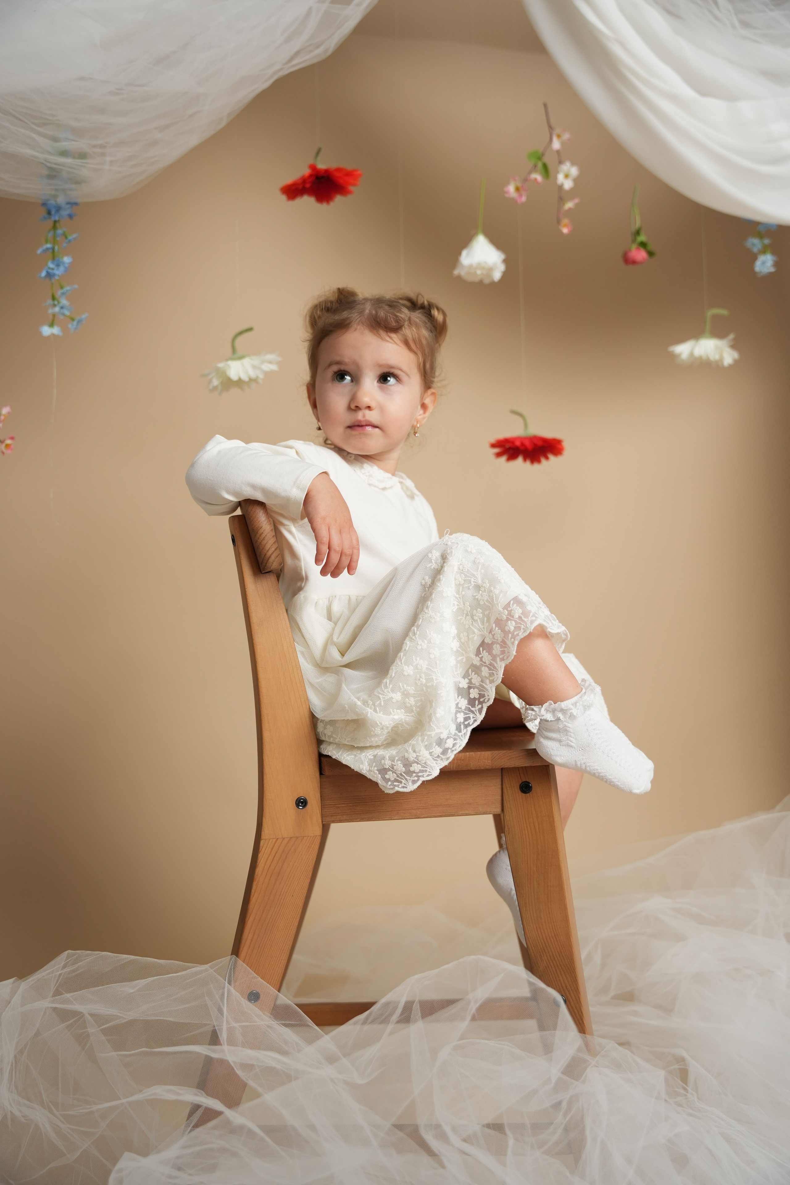 Ksenya and Stesha. Professional Photographer Abu Dhabi, Dubai — Yulia Ismoilova | 2025