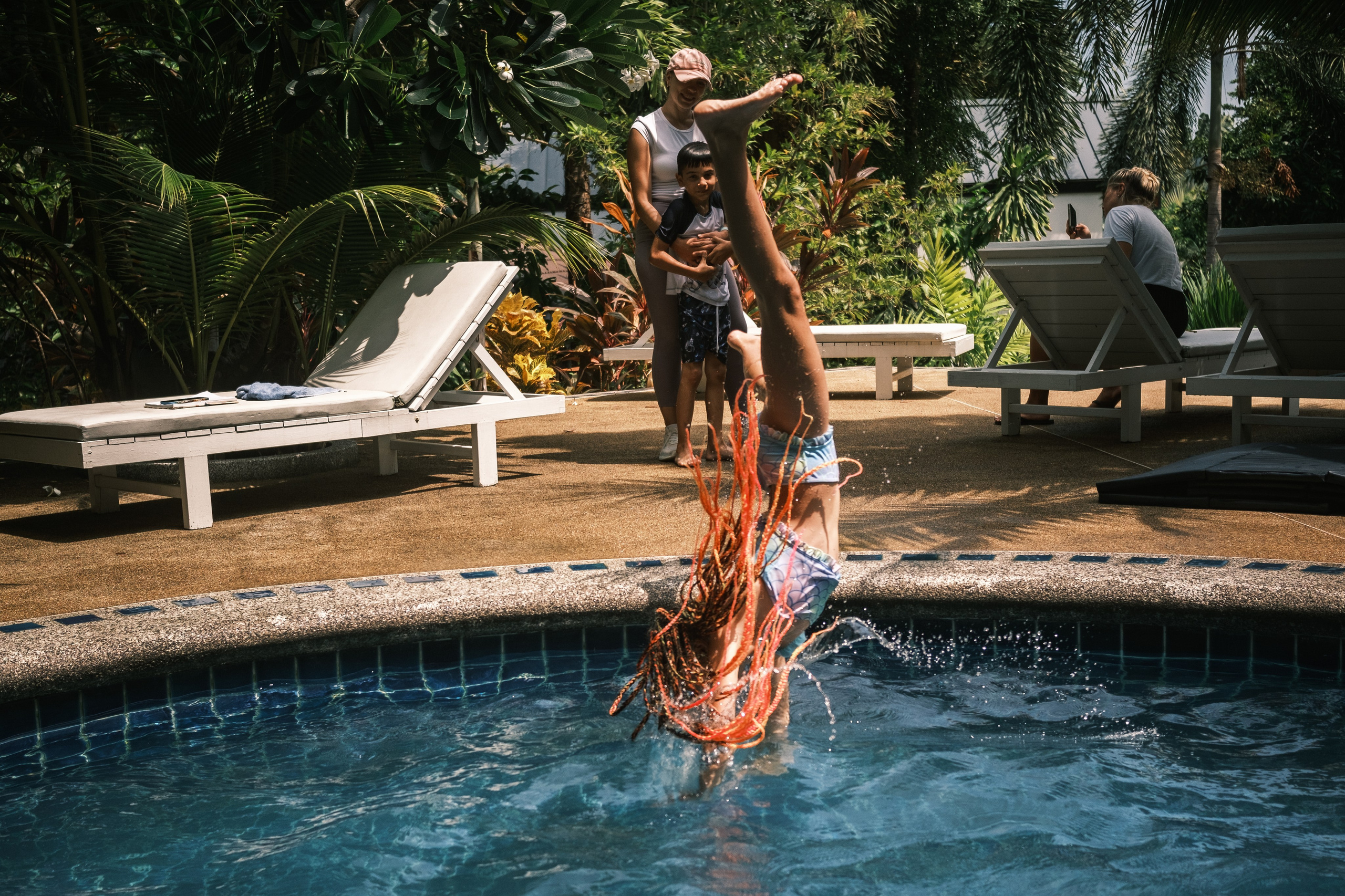 Aqua Dance. Graytail Photo