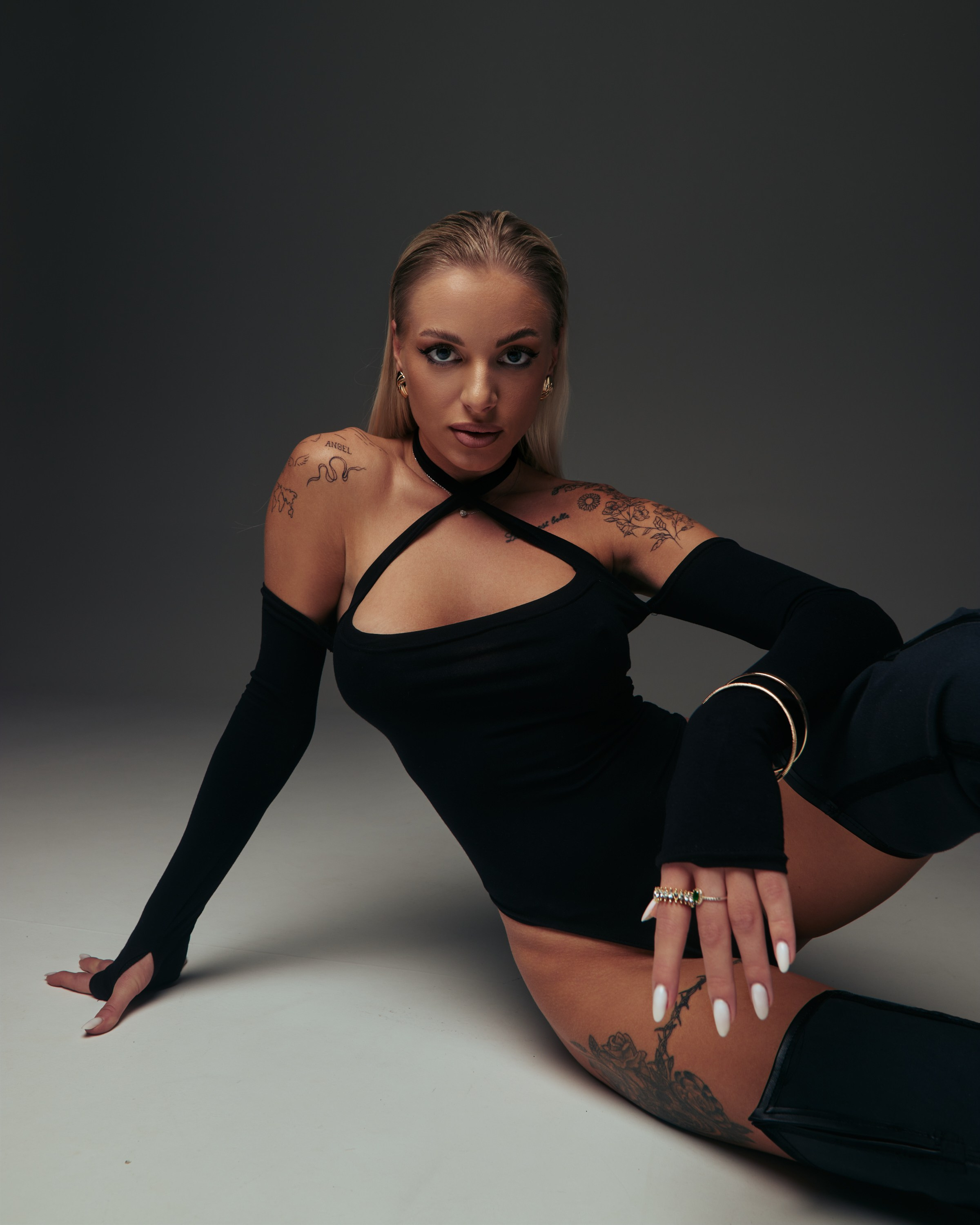 PORTFOLO. Profesionalus fotografas Vilniuje. Asmeninės ir šeimos fotosesijos, vestuvių, krikštynų bei renginių fotografavimas, produktų fotografija