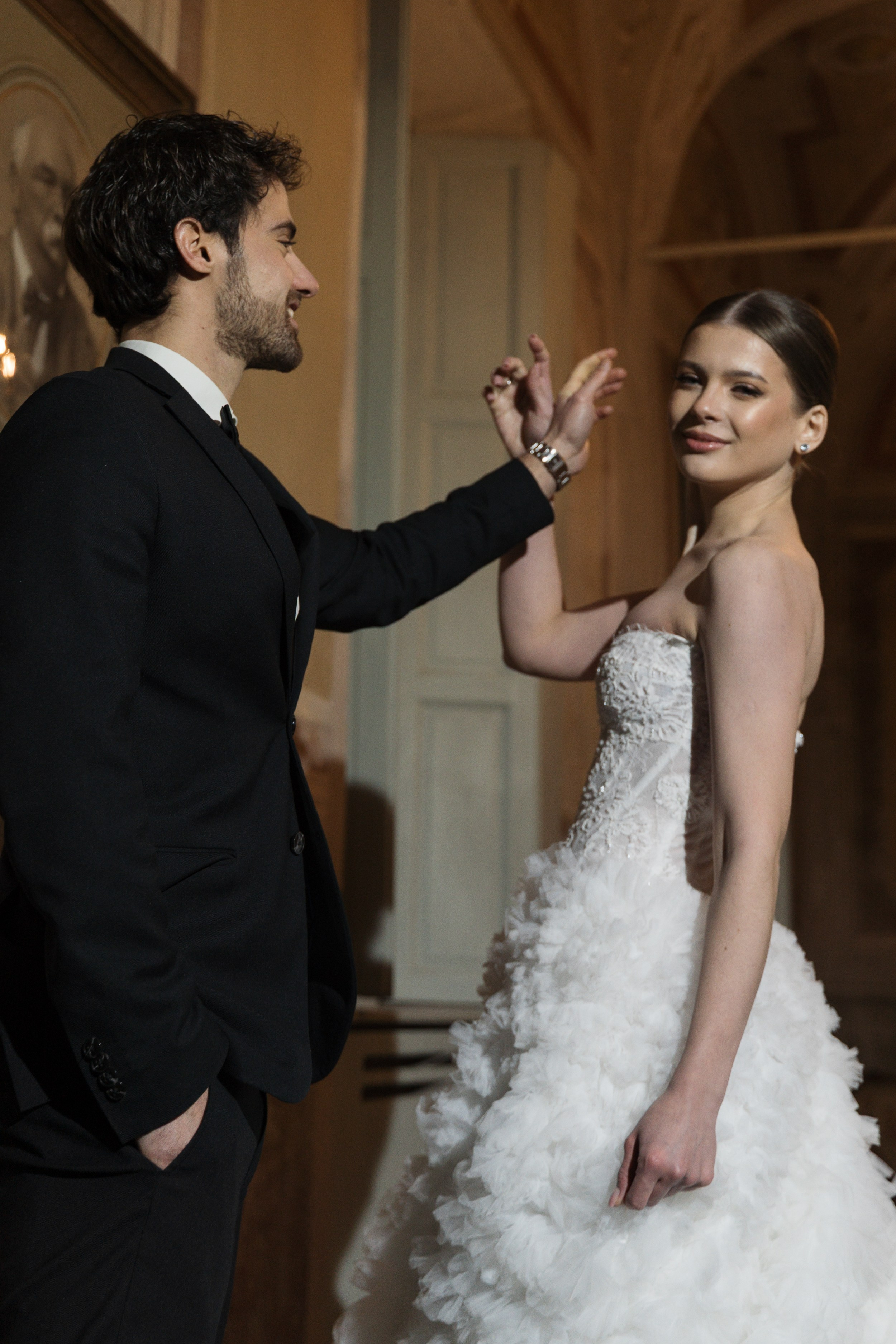 Intimate wedding in Milan. Proposal Photographer in Lake Como