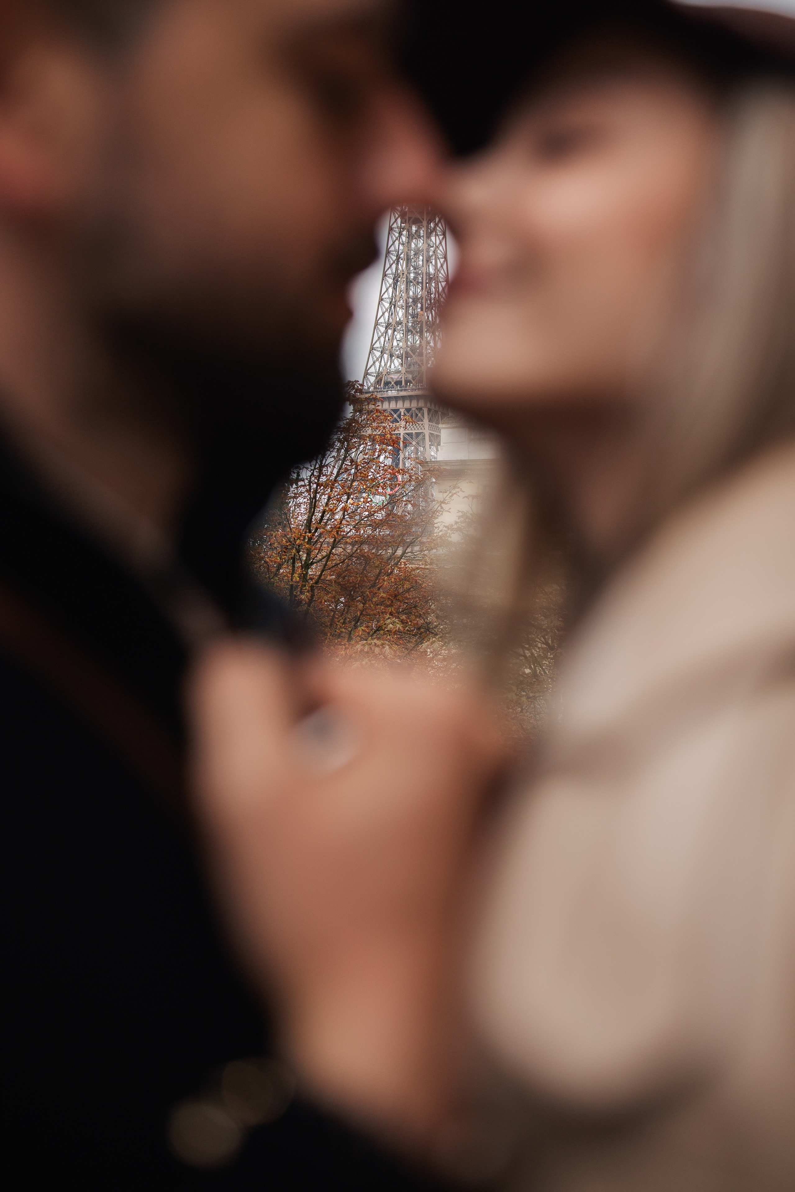 Autumn love story in Paris. Photographe à Rouen, France