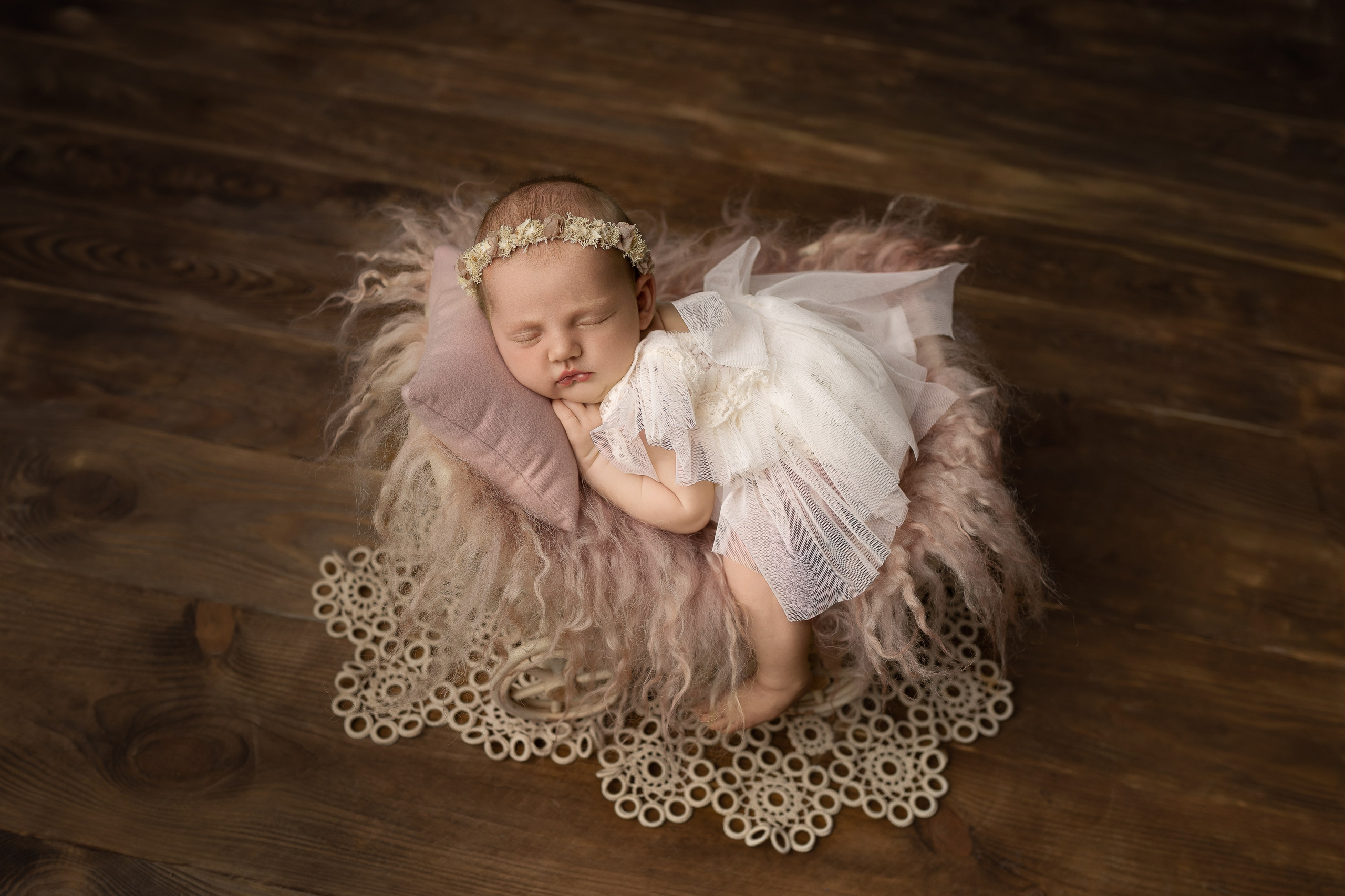 Esu Aleksandra naujagimių ir kudikių fotografė iš Vilniaus