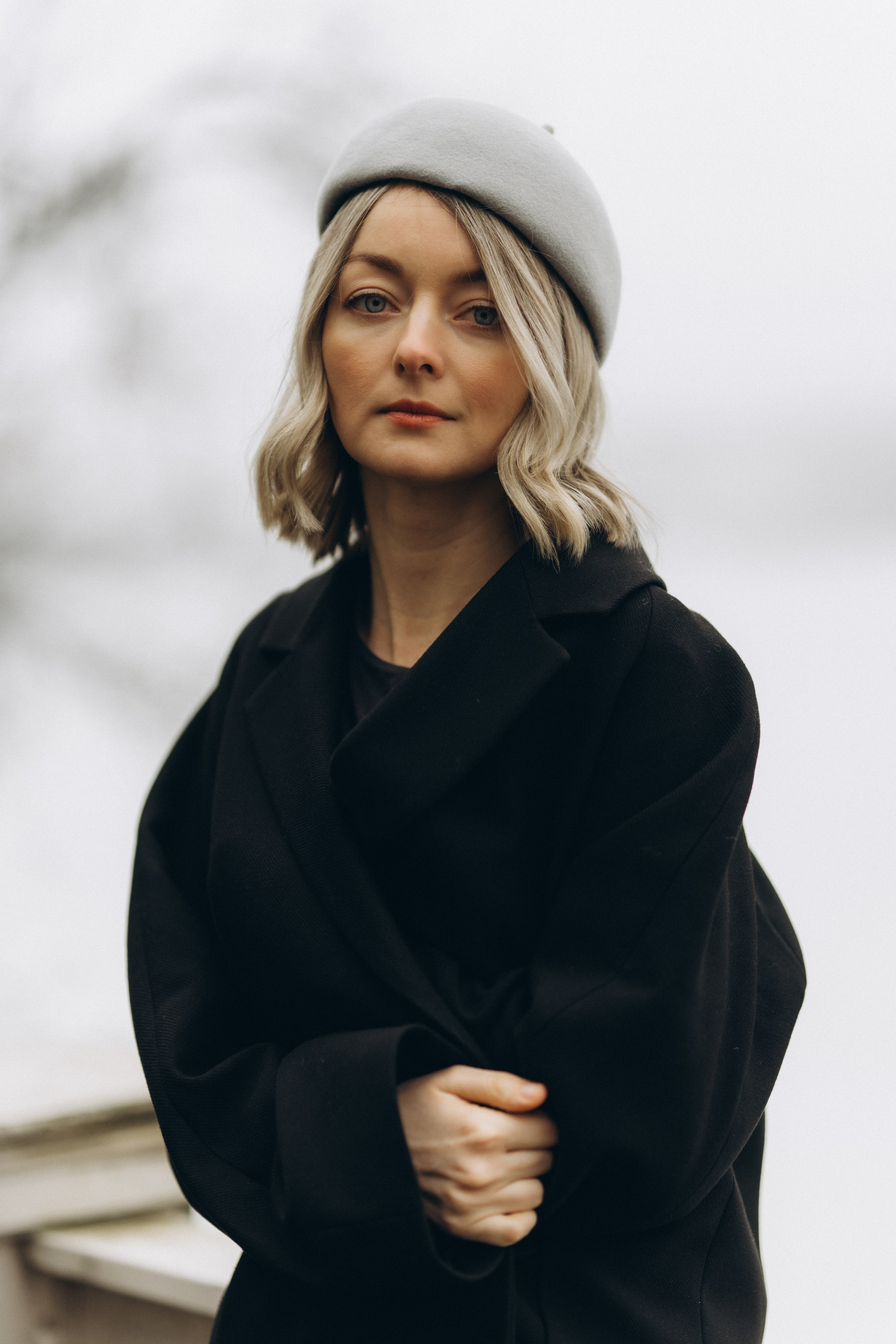 Woman phoshoot. Wedding and potrait photographer in Helsinki Vickan O