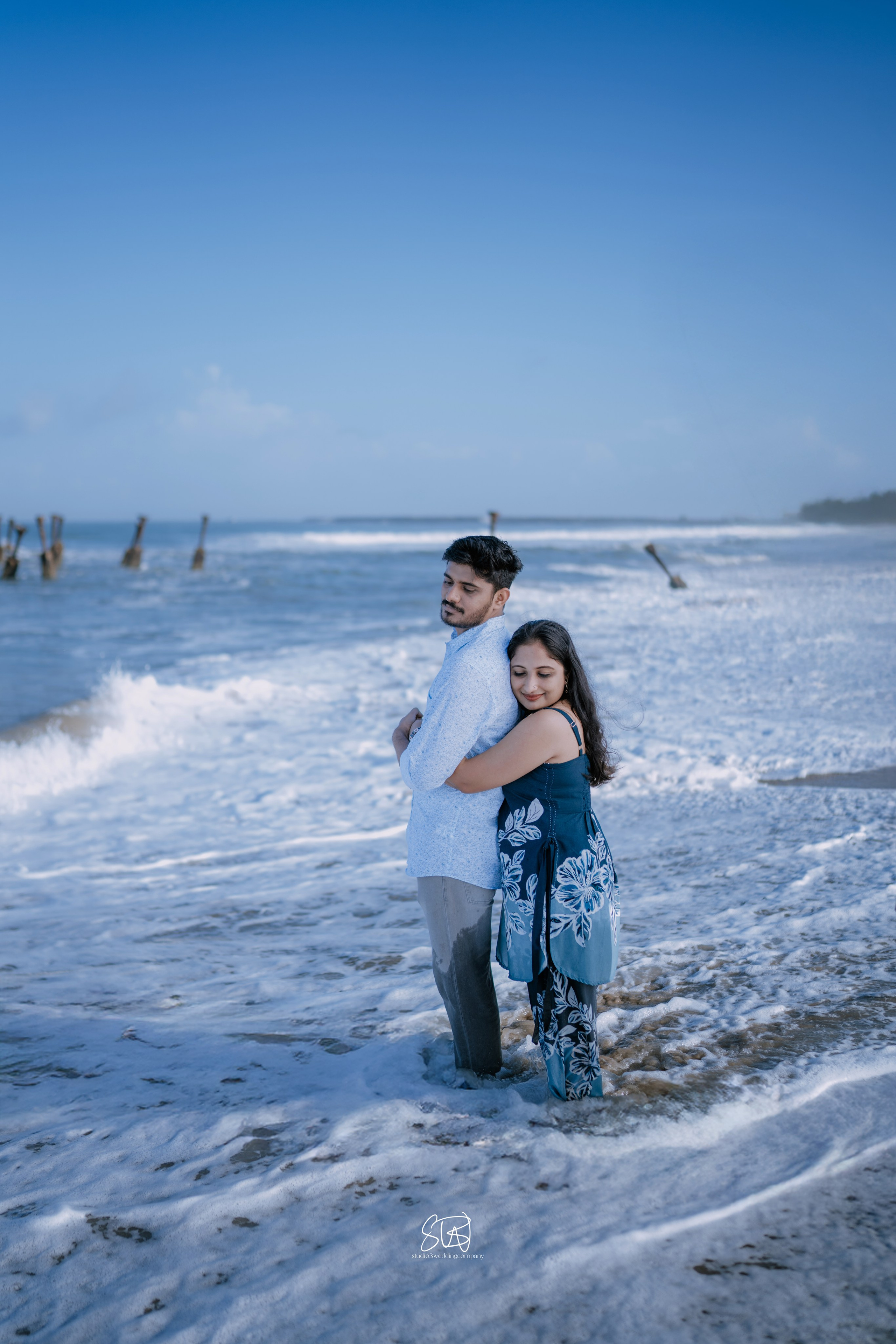 BEACH PREWEDDING. STUDIO3WEDDINGCOMPANY