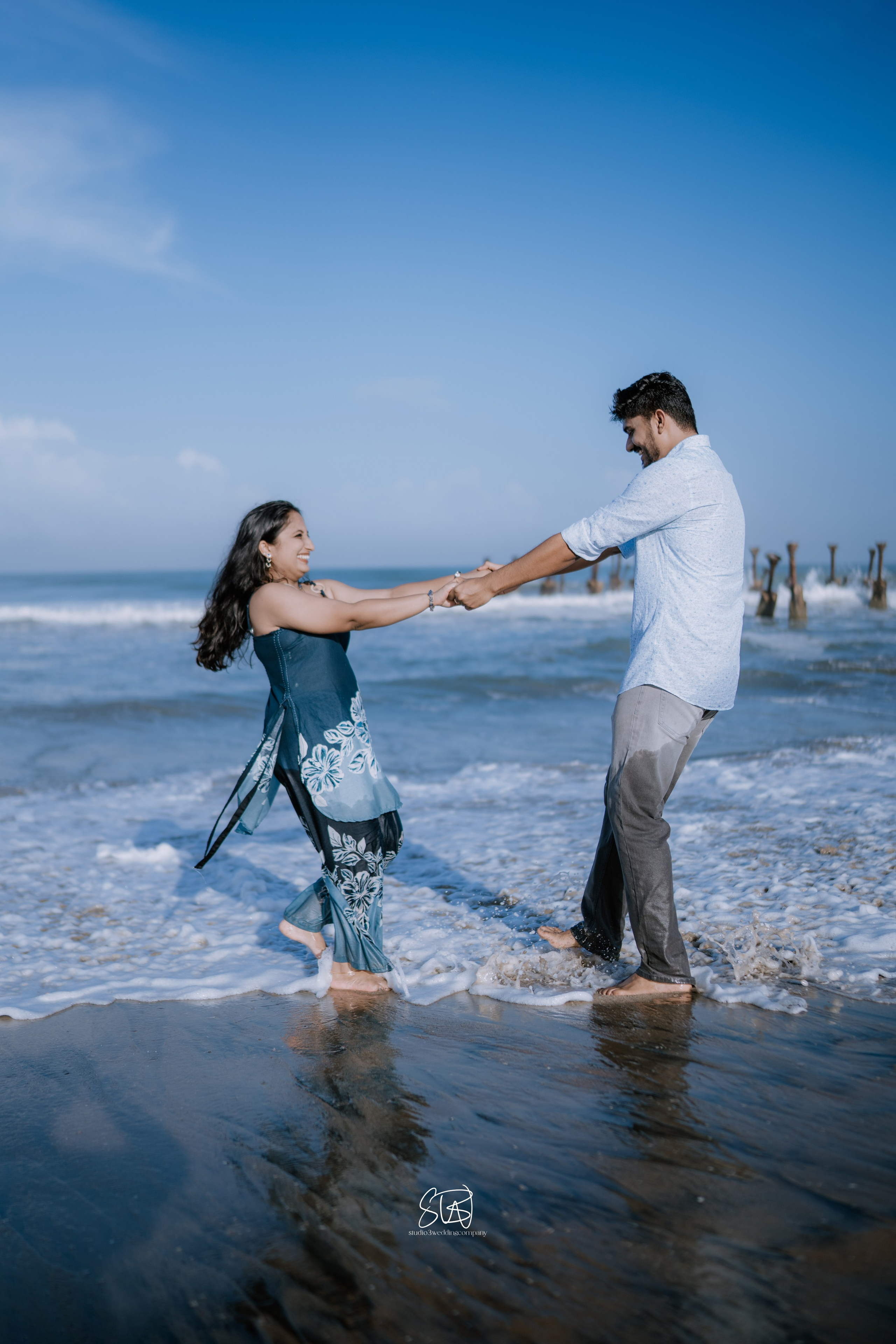 BEACH PREWEDDING. STUDIO3WEDDINGCOMPANY