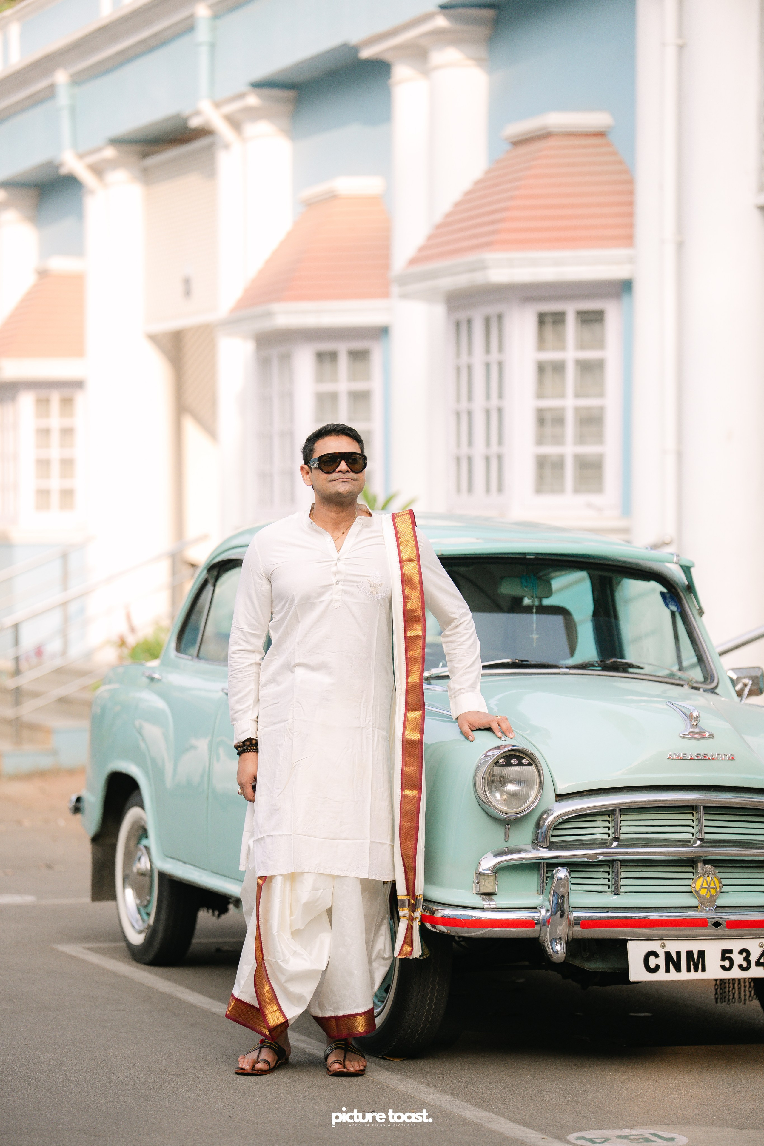 South Indian Wedding Ft. Aashna & Rajiv. Fine art Wedding Photographers in India & Canada