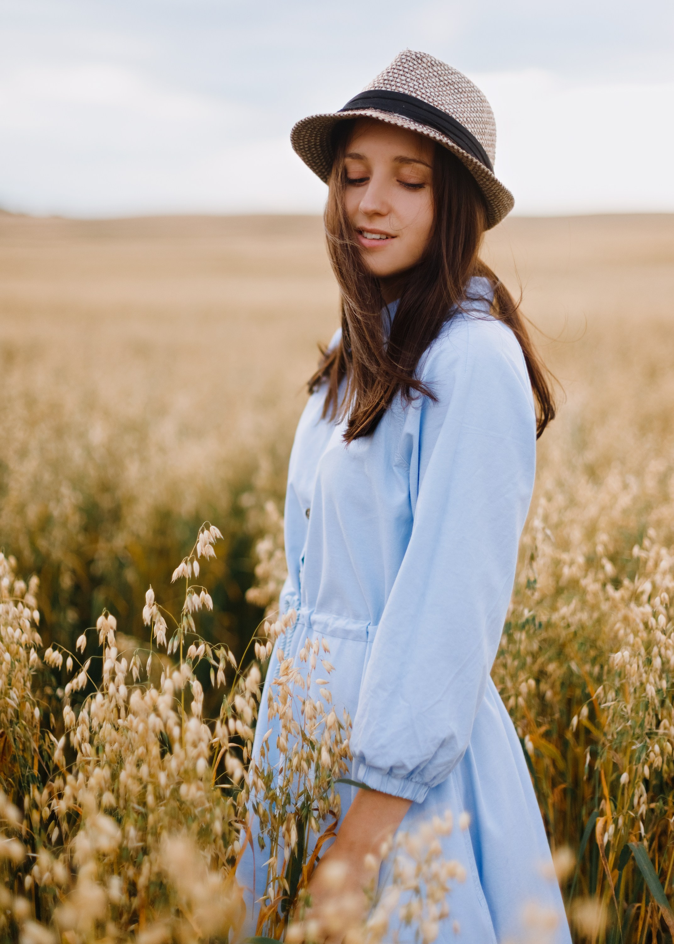 Katya | tenderness in the field. Kaja | fotograf psów we Wrocławiu