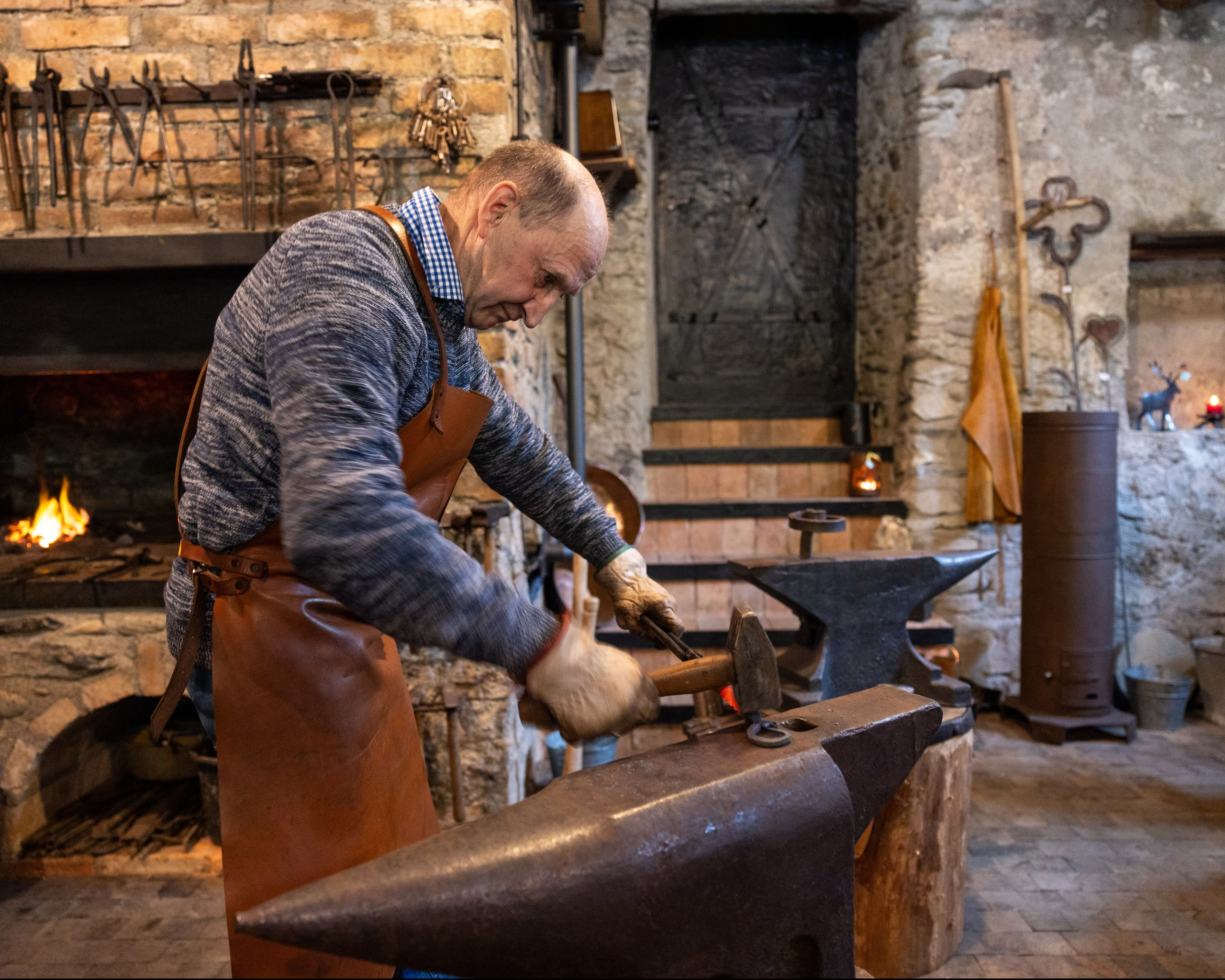 Schmied, Goldegg, 2024. Guzel Kolobova| Fotografin| Salzburg