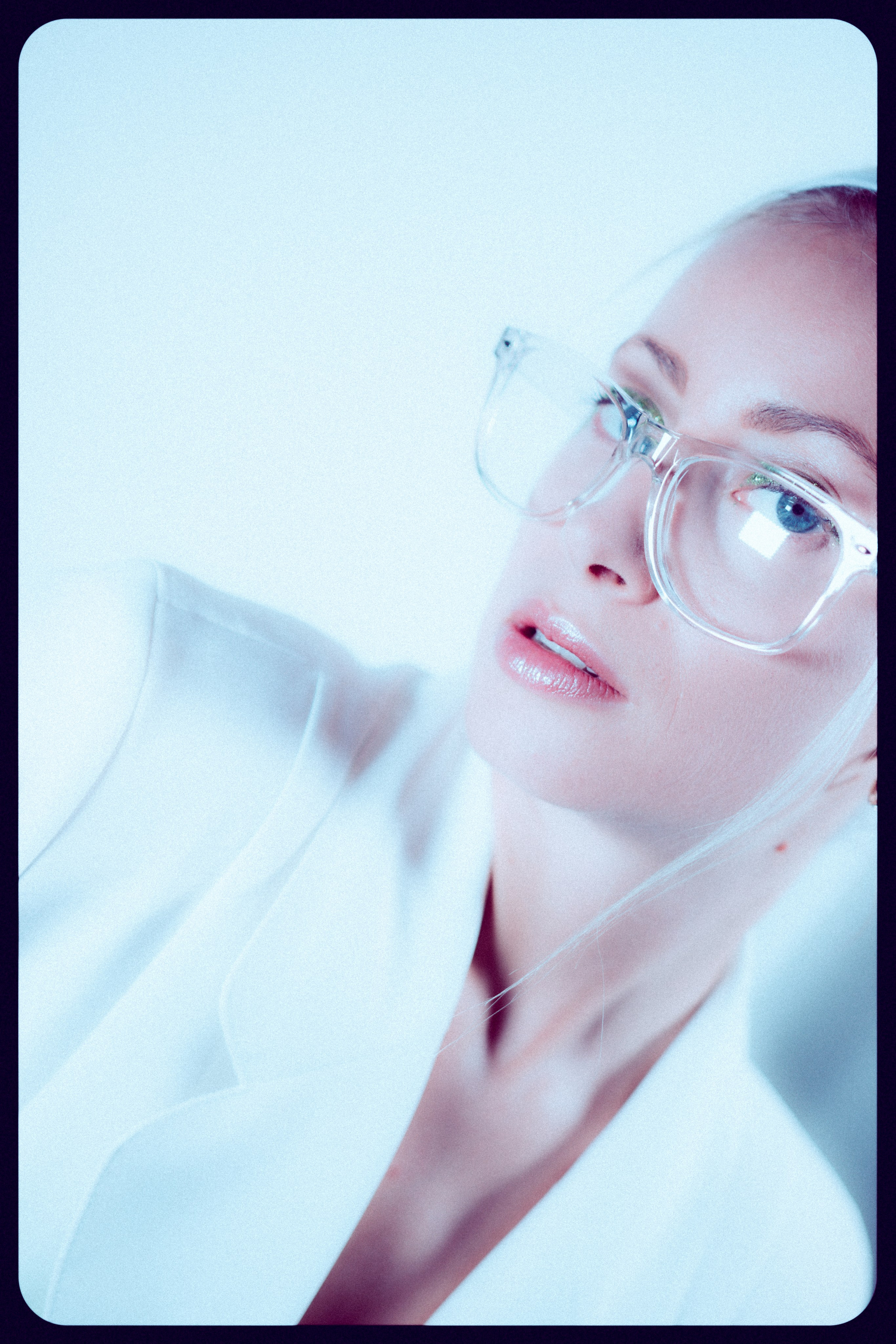 Portrait photo shoot in the studio MKn Visual - Shoot,makeup,postprod and art direction by MKn Visual